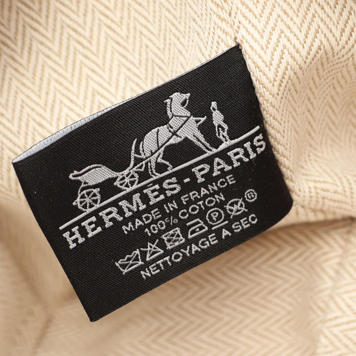 Hermes Bordeaux Orange Canvas Handbag (Pre-Owned)