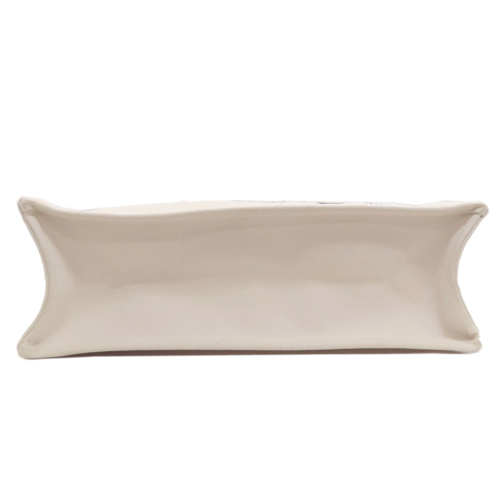 Chanel White Canvas Tote Bag (Pre-Owned)