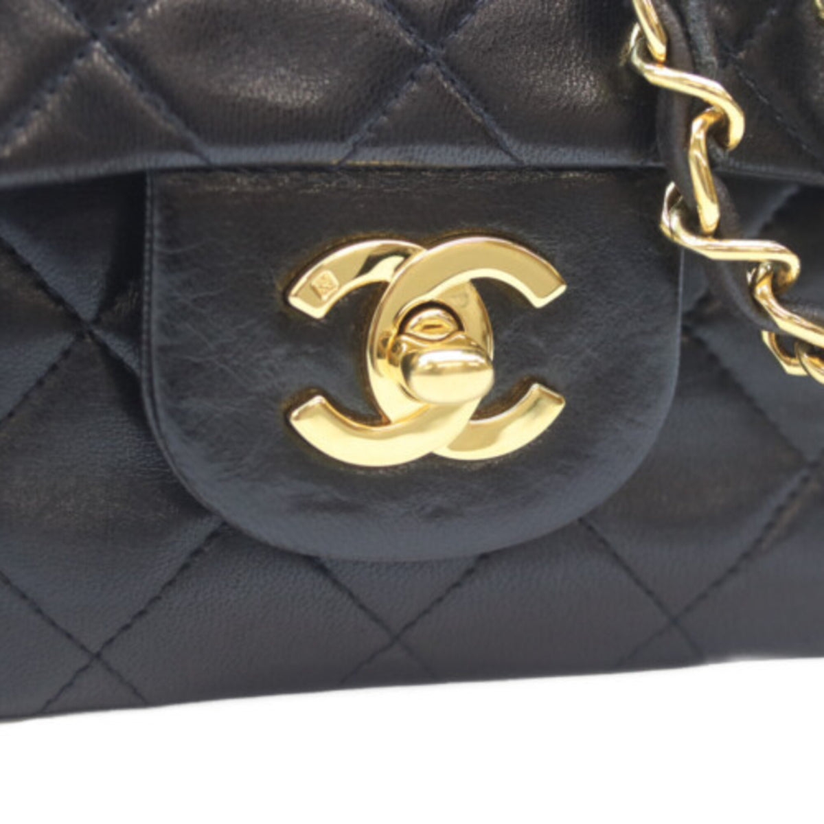 Chanel Black Leather Shoulder Bag (Pre-Owned)