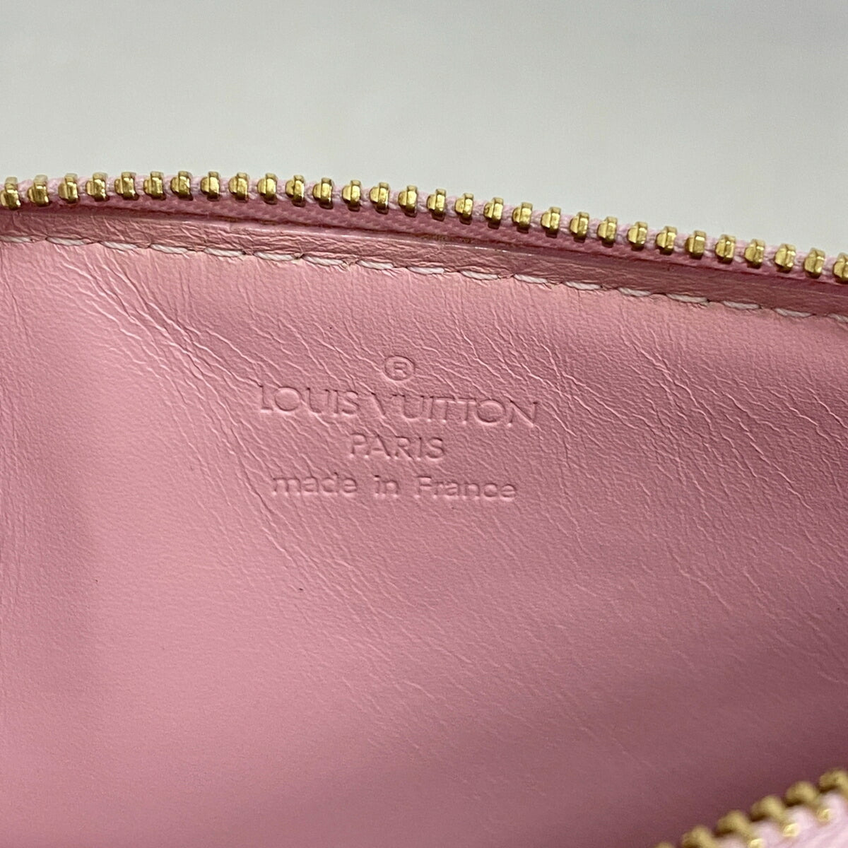 Louis Vuitton Rose Pouch (Pre-Owned)