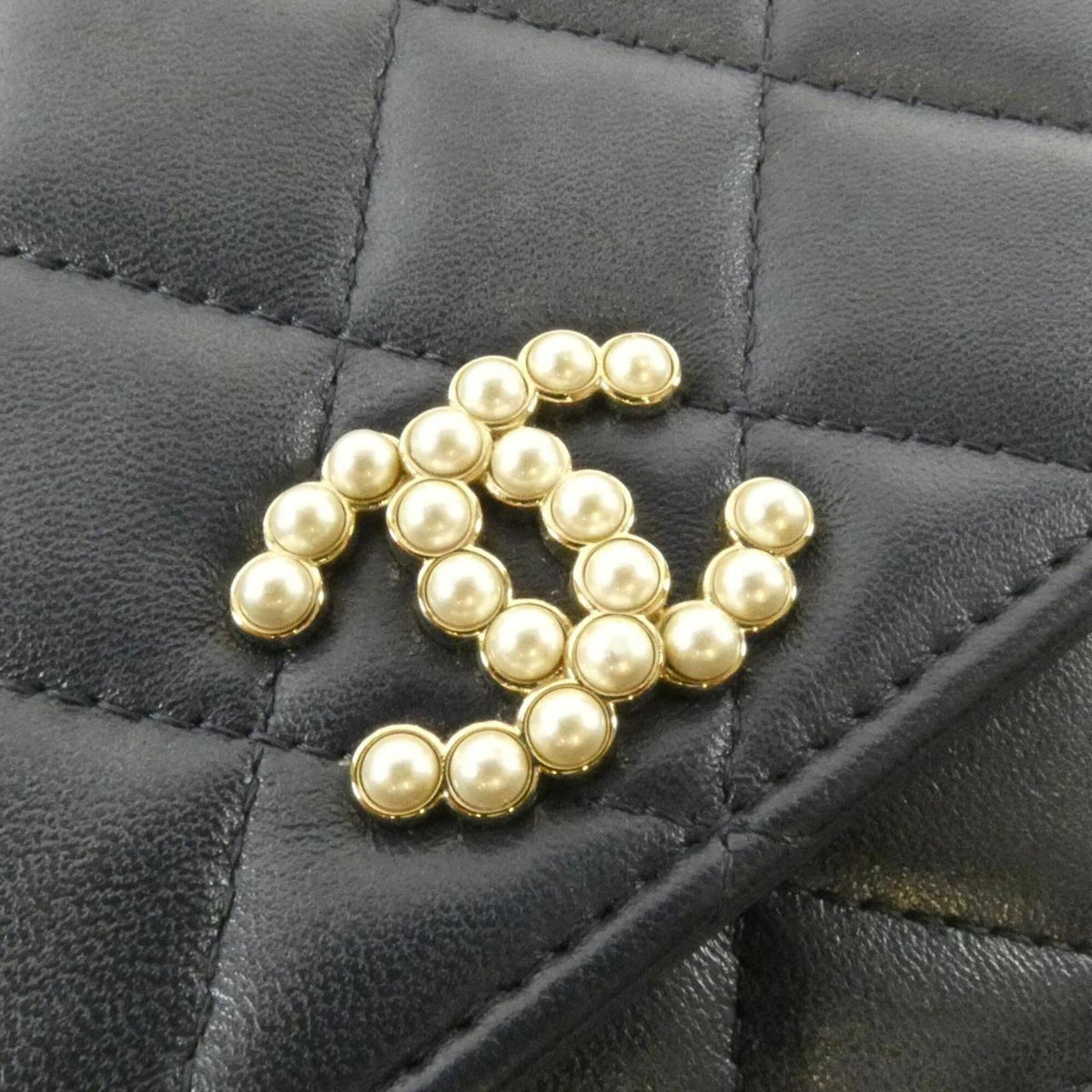 Chanel Navy Chain/Shoulder Wallet (Pre-Owned)