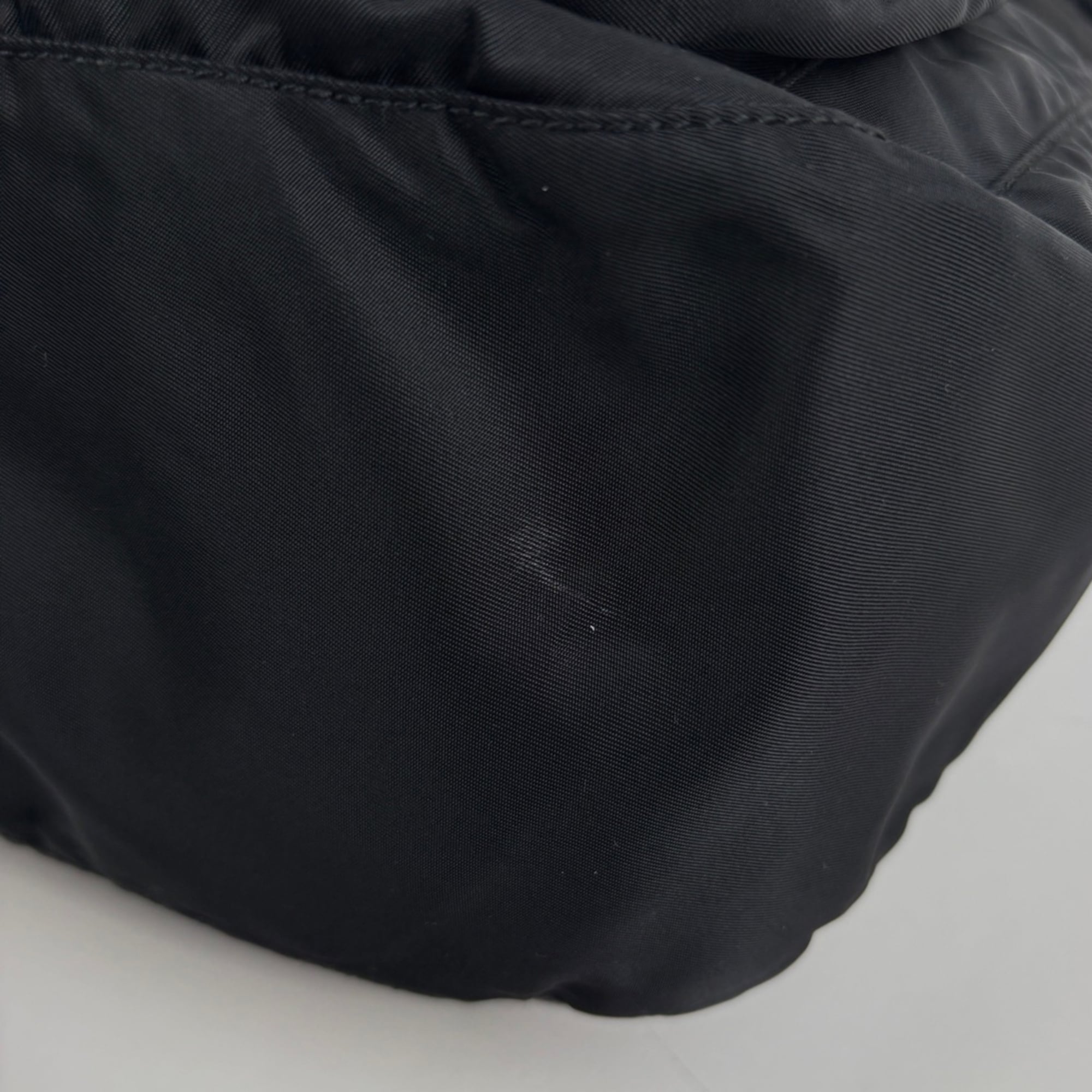 Prada Black Nylon Leather Messenger Bag Shoulder Bag (Pre-Owned)