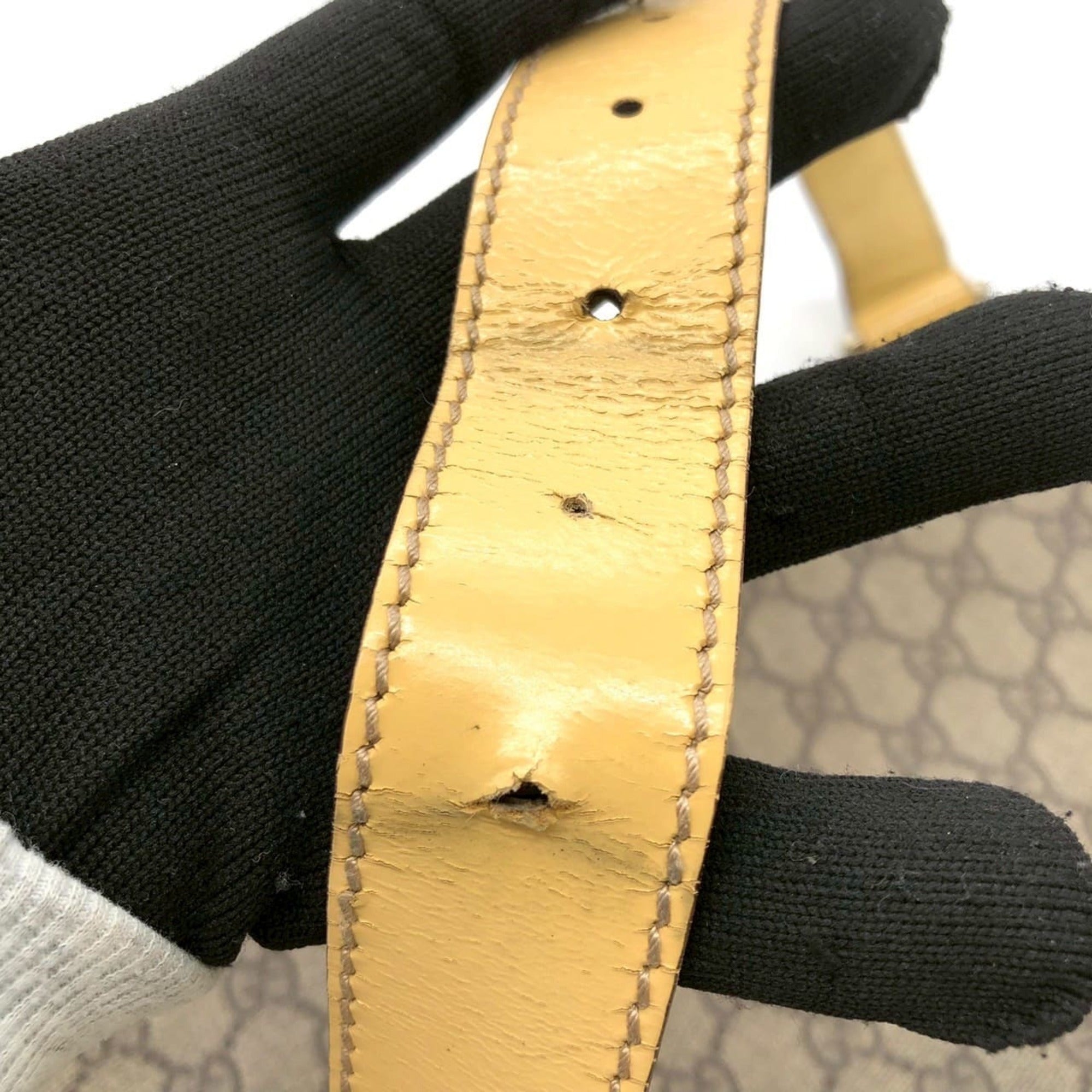 Gucci Yellow Gg Supreme Shoulder Bag (Pre-Owned)