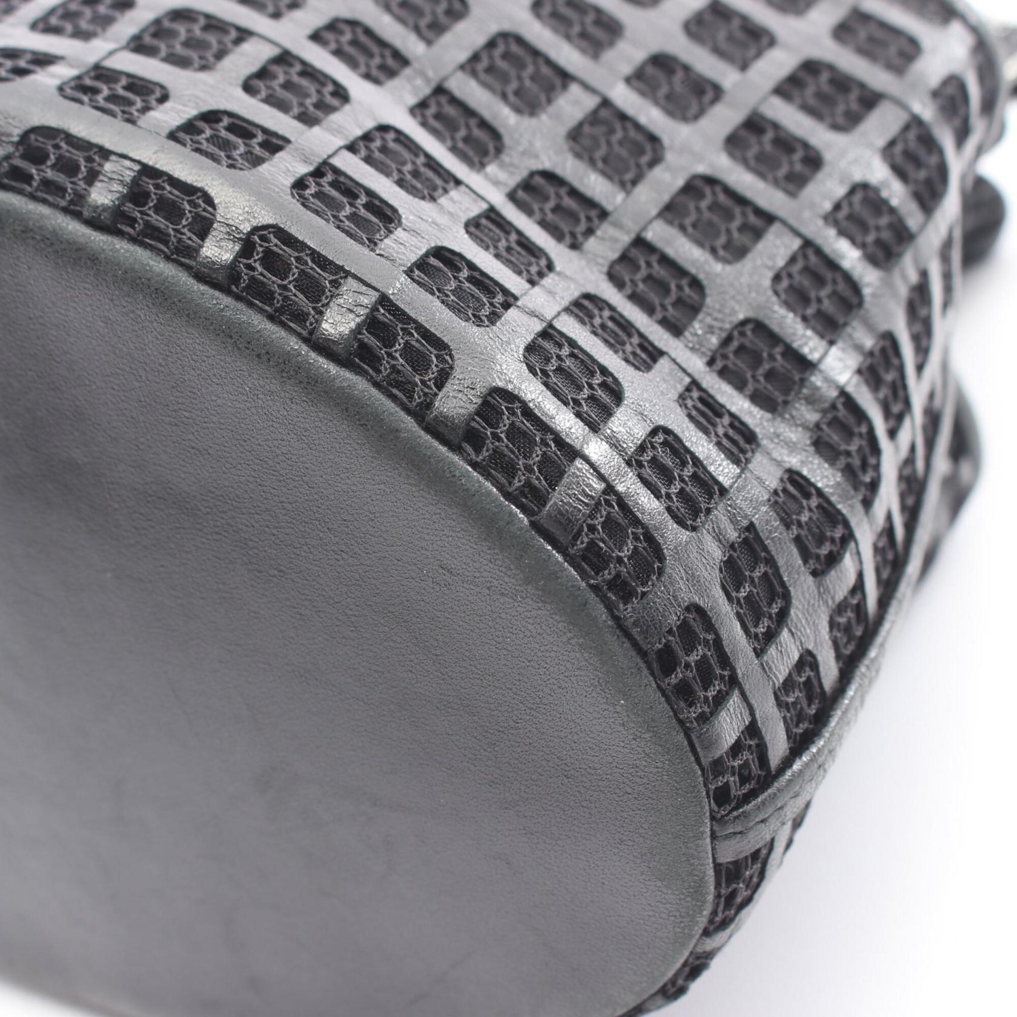 Chanel Black Leather Mesh Handbag Shoulder Bag (Pre-Owned)