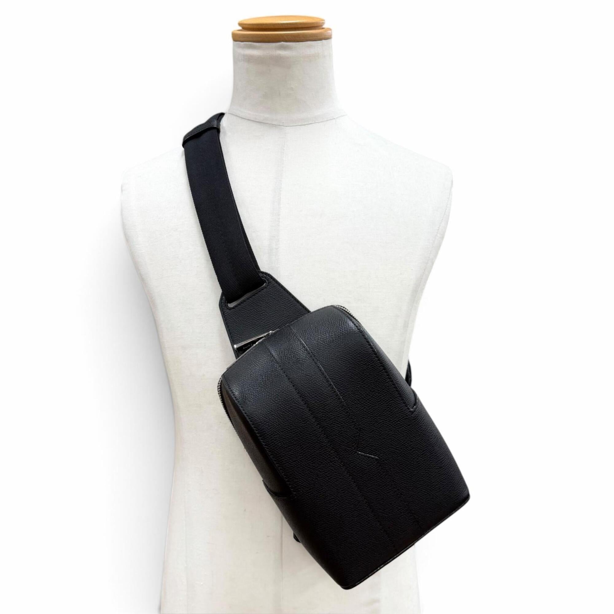 Valextra Black Leather Sling Bag (Pre-Owned)