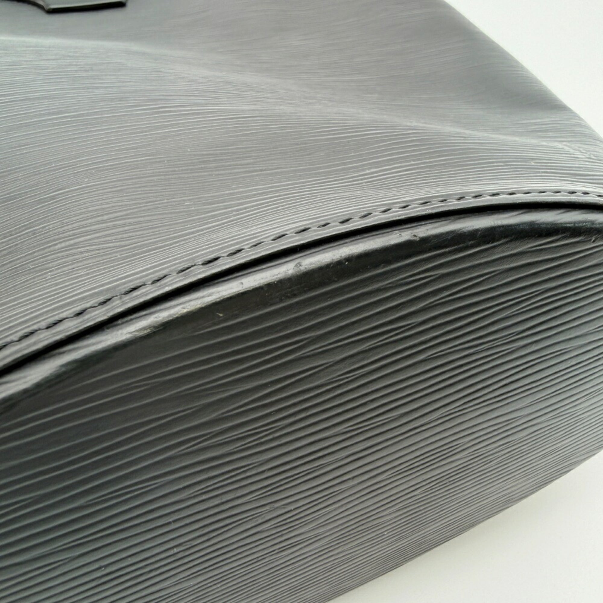 Louis Vuitton Black Noir Leather (Pre-Owned)