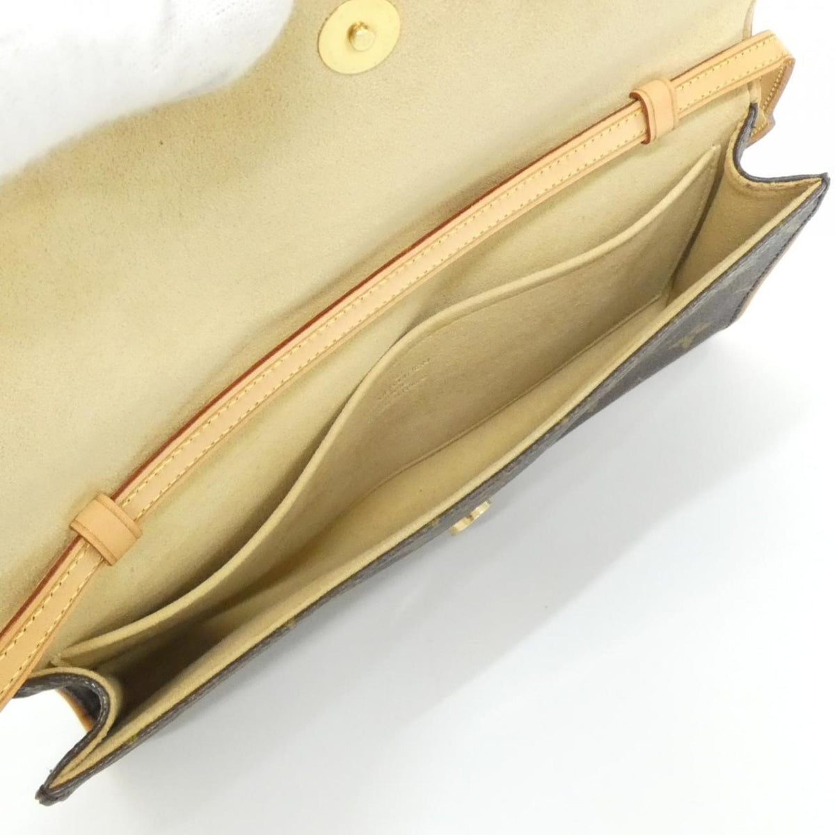 Louis Vuitton Brown Coated Canvas Pochette Shoulder Bag (Pre-Owned)
