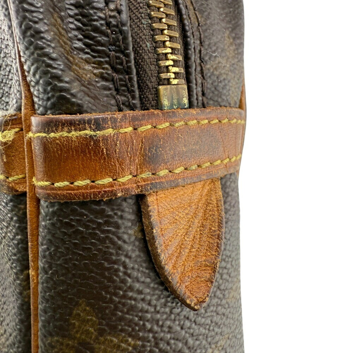 Louis Vuitton Brown Leather Clutch Bag (Pre-Owned)