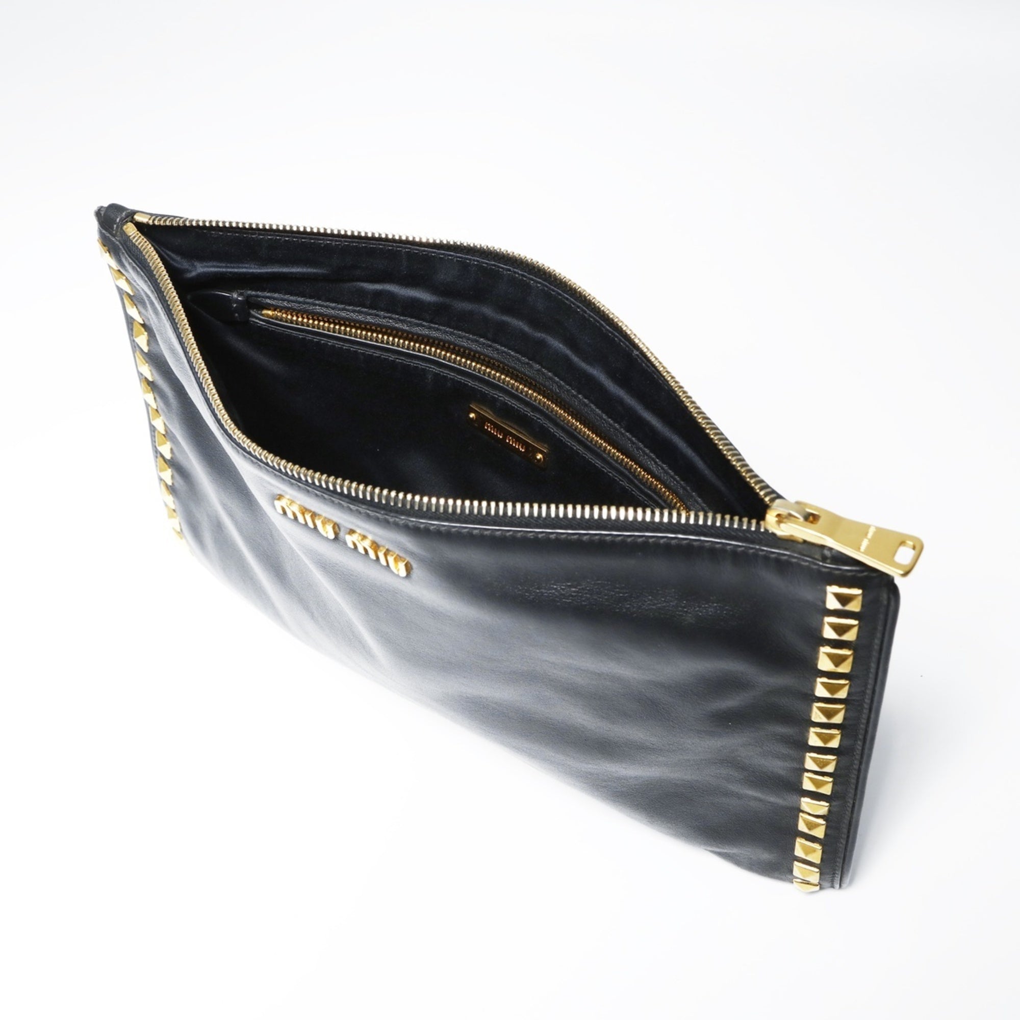 Miu Miu Black Leather Clutch Bag (Pre-Owned)
