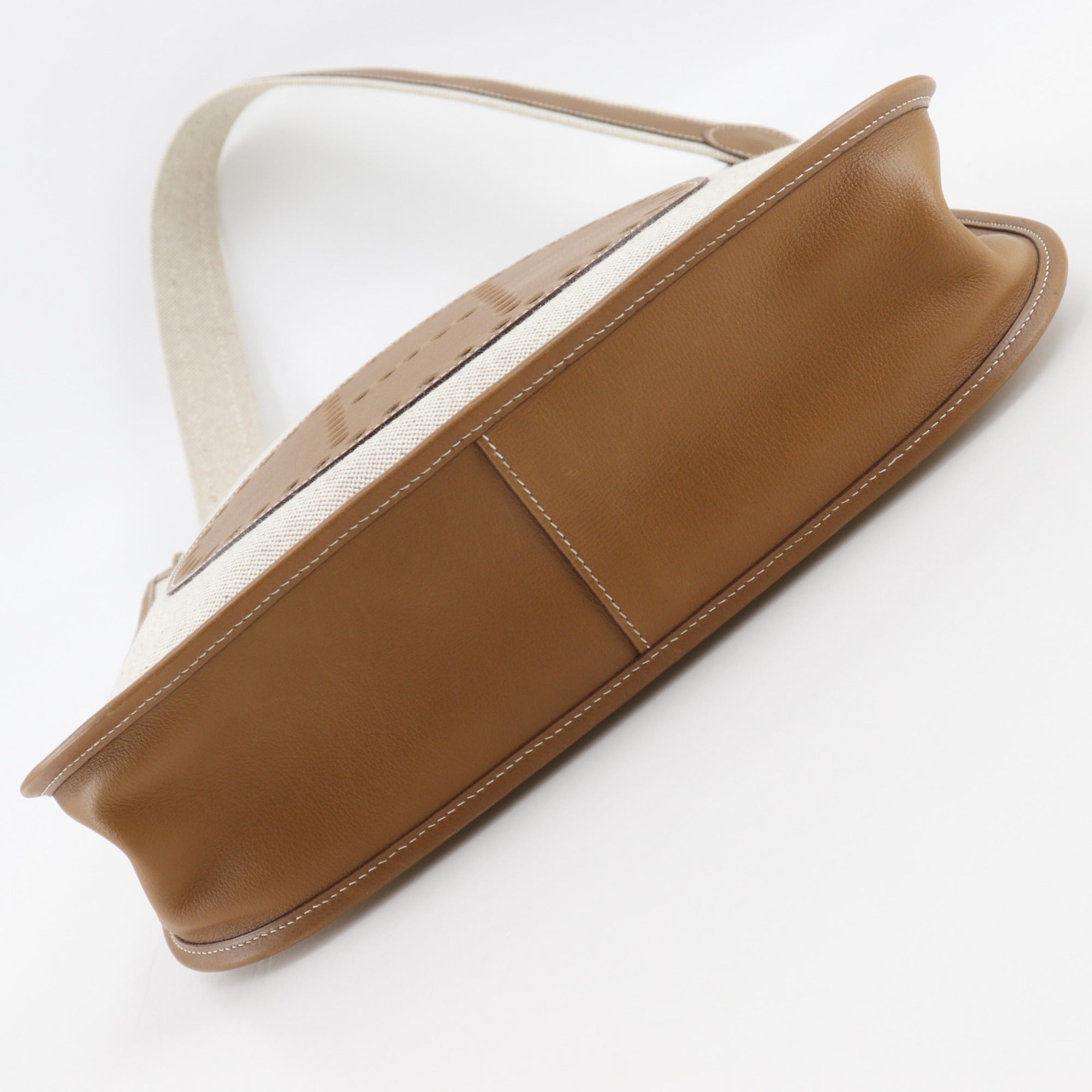 Hermes Beige Toile H Shoulder Bag (Pre-Owned)