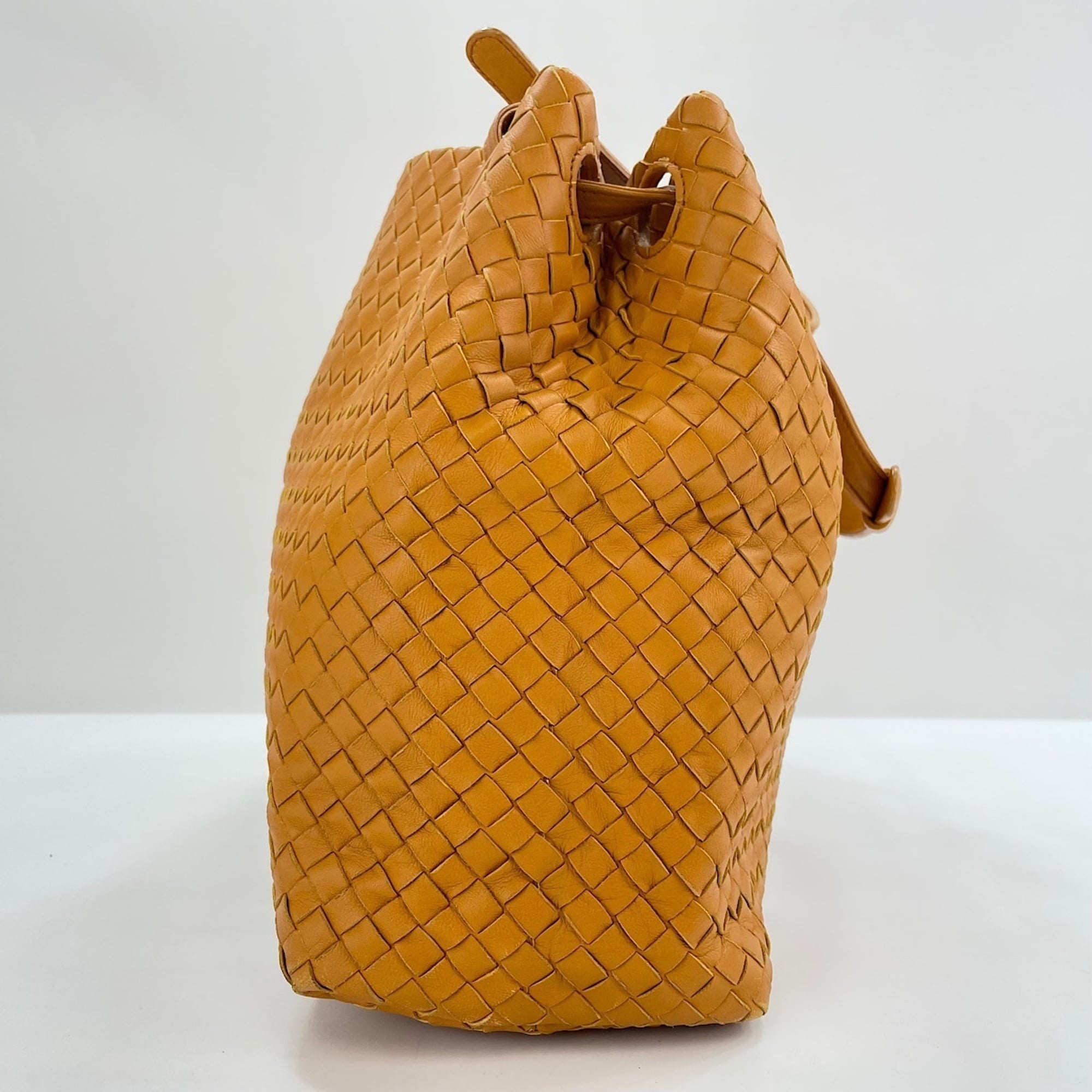 Bottega Veneta Intrecciato Yellow Leather Shoulder Bag (Pre-Owned)