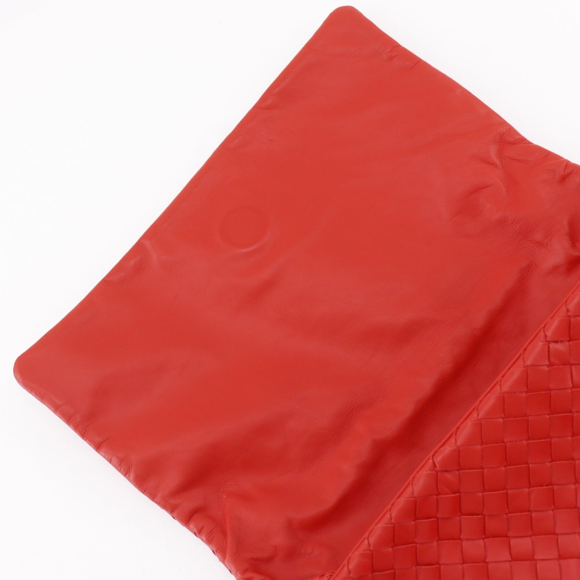 Bottega Veneta Intrecciato Red Color Intrecciato Shoulder Bag (Pre-Owned)