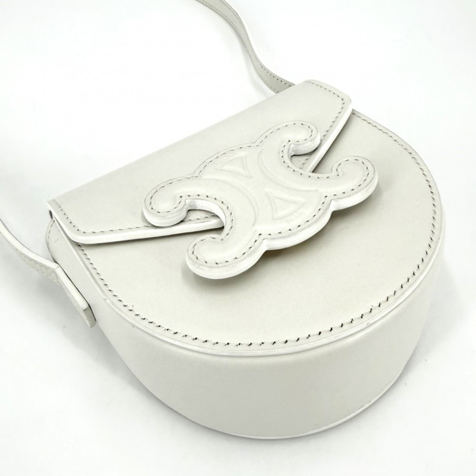 Celine White Leather Pochette Shoulder Bag (Pre-Owned)