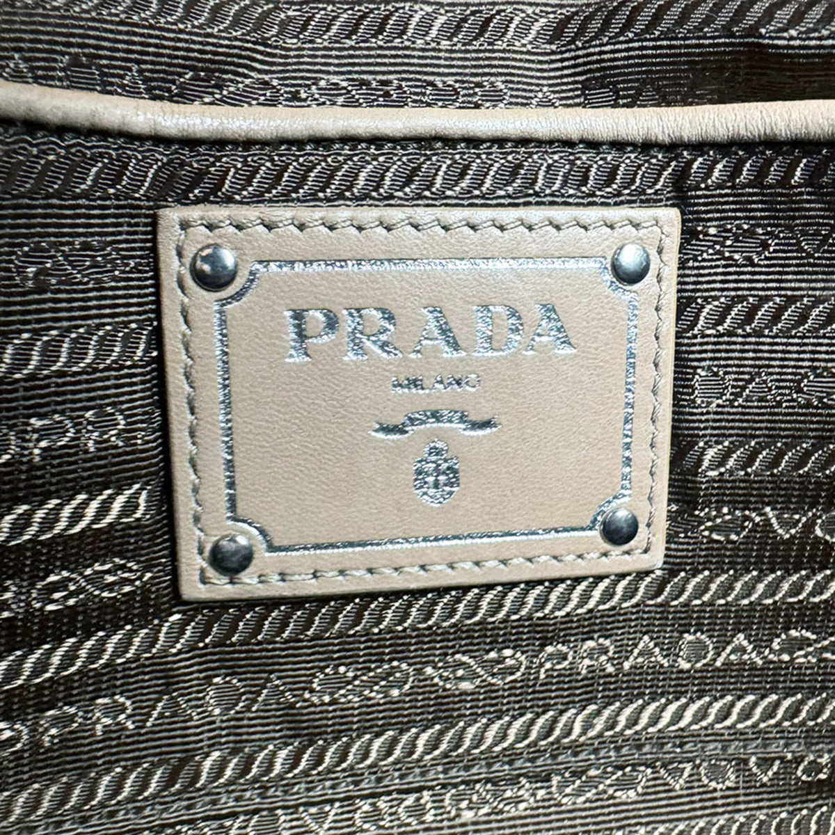 Prada Beige Leather Handbag Shoulder Bag (Pre-Owned)