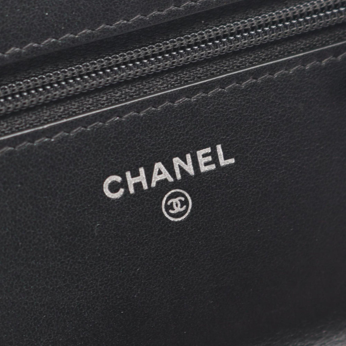 Chanel Black Leather Handbag Shoulder Bag (Pre-Owned)