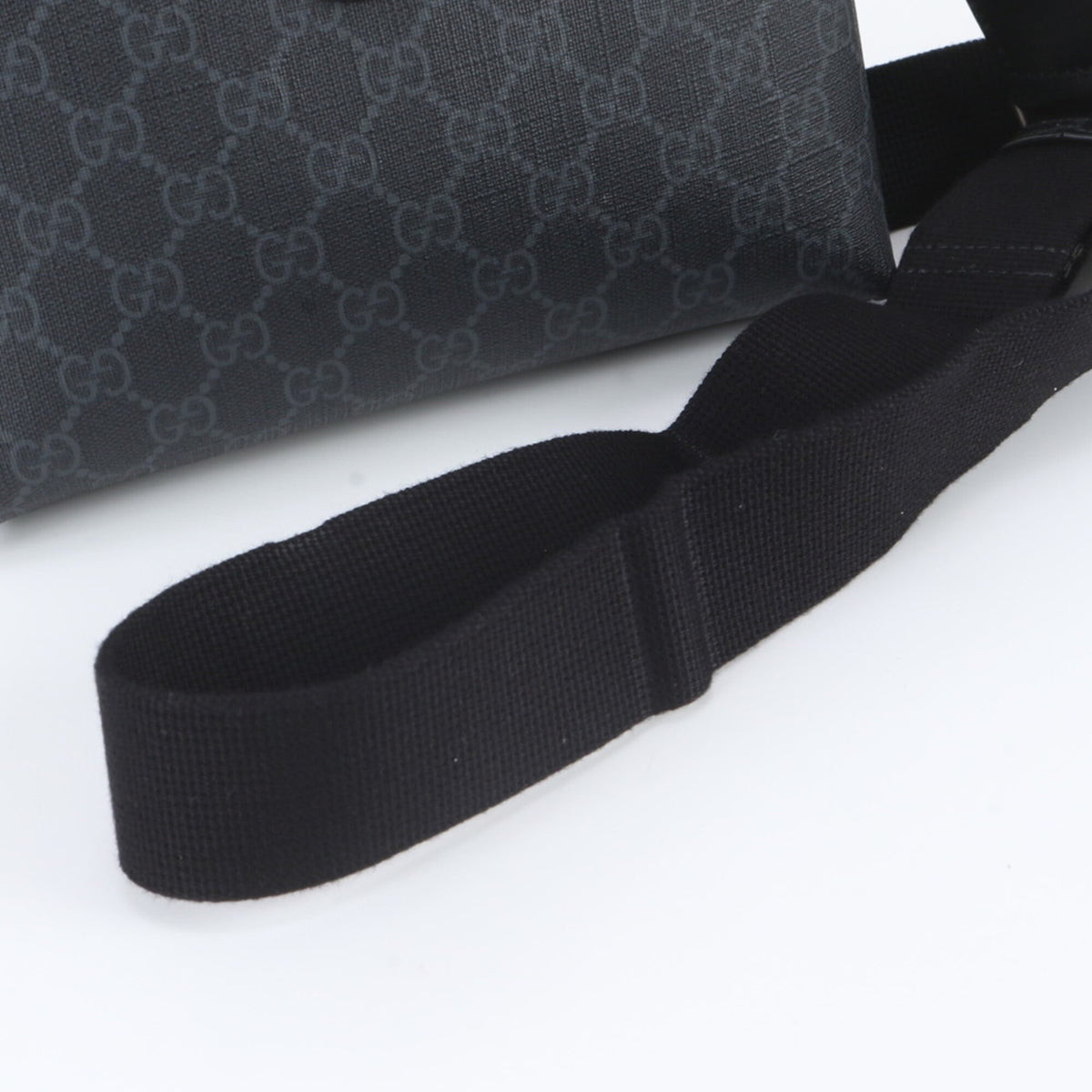 Gucci Black Leather Coated Canvas Messenger Bag Shoulder Bag (Pre-Owned)