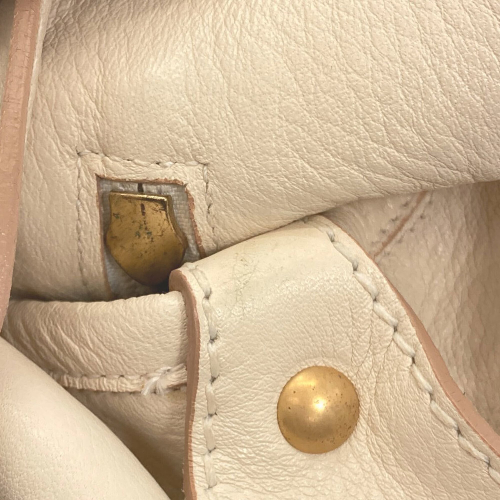 Salvatore Ferragamo White Leather Tote Bag (Pre-Owned)