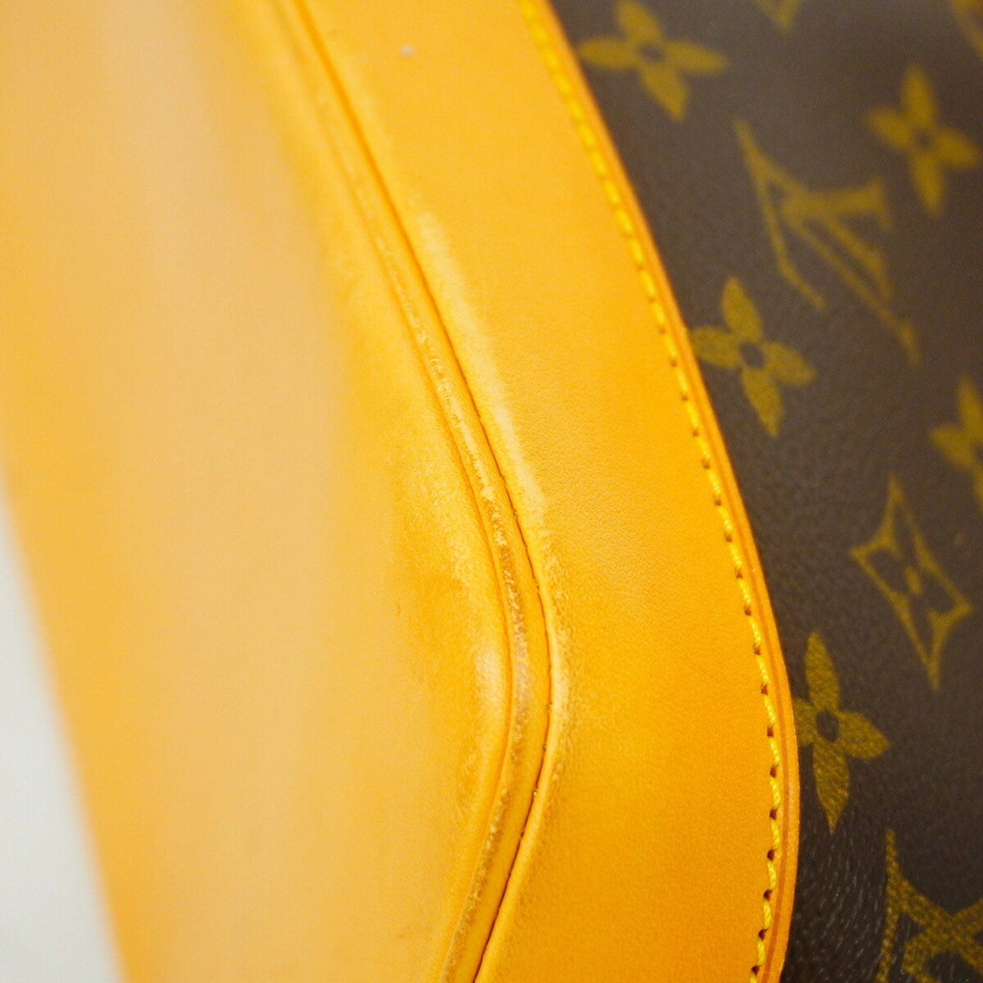 Louis Vuitton Brown Handbag (Pre-Owned)