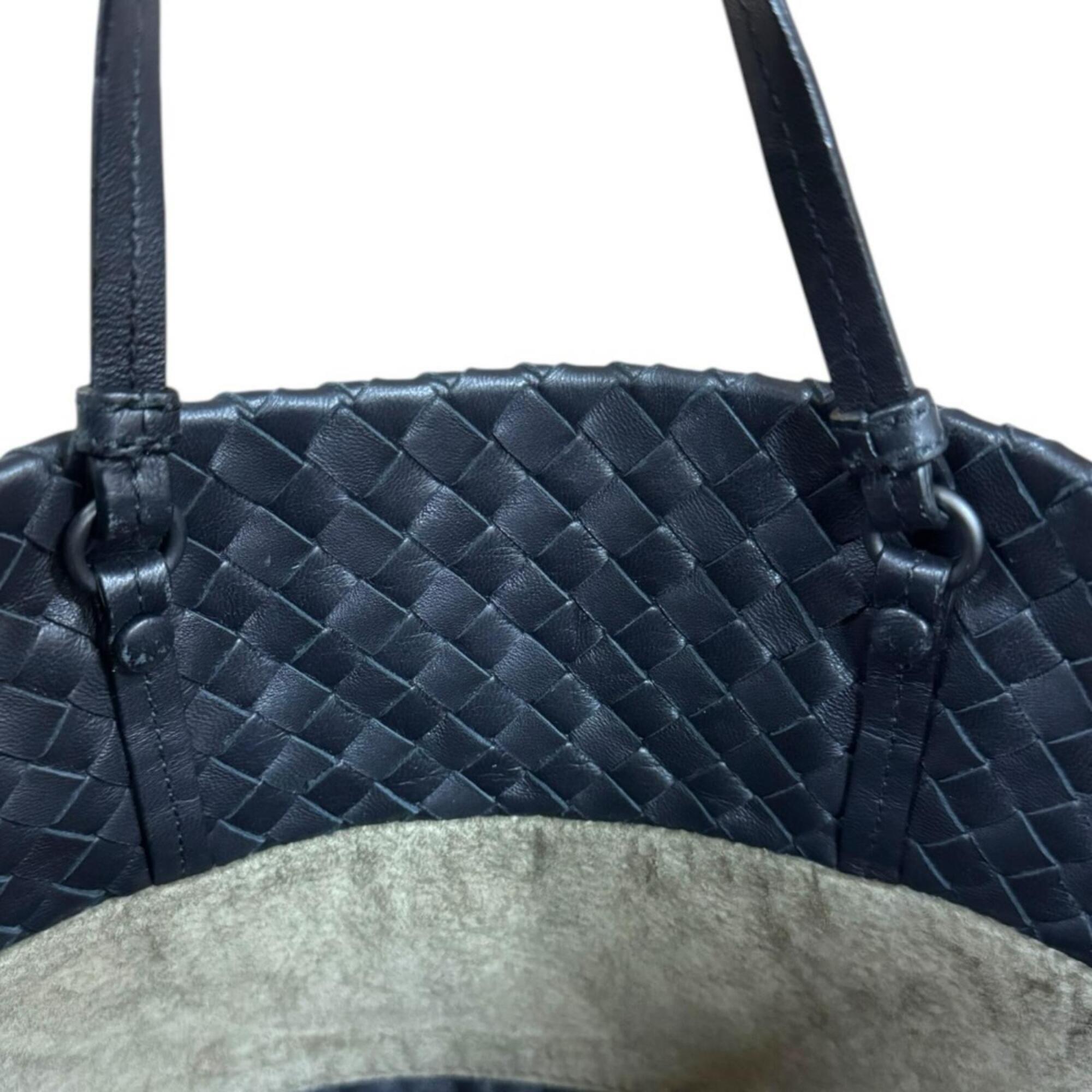Bottega Veneta Intrecciato Black Leather Shoulder Bag Tote Bag (Pre-Owned)