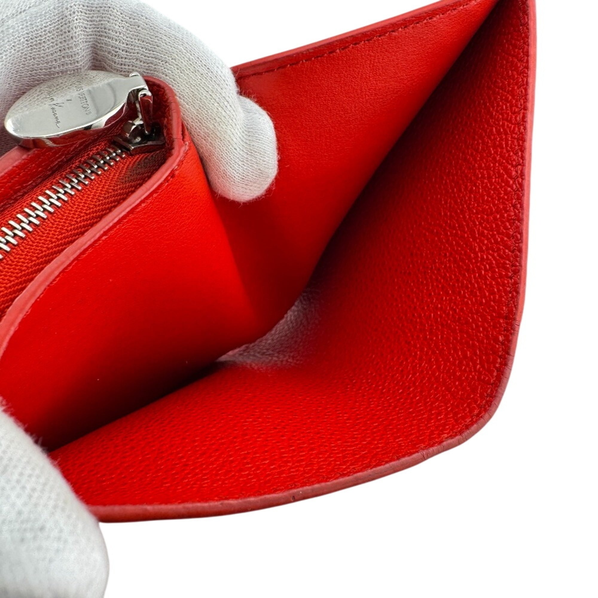 Louis Vuitton Red Color White Leather Wallet (Bi-Fold) (Pre-Owned)