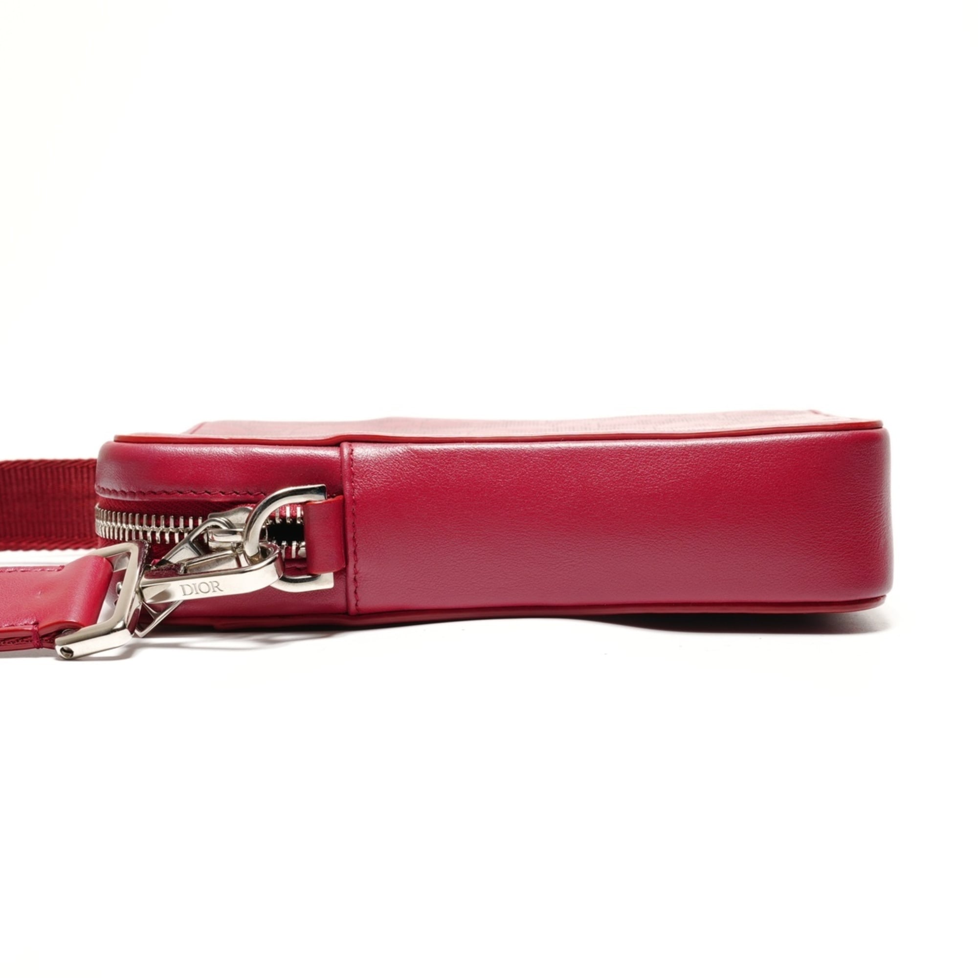 Christian Dior Red Color Shoulder Bag (Pre-Owned)