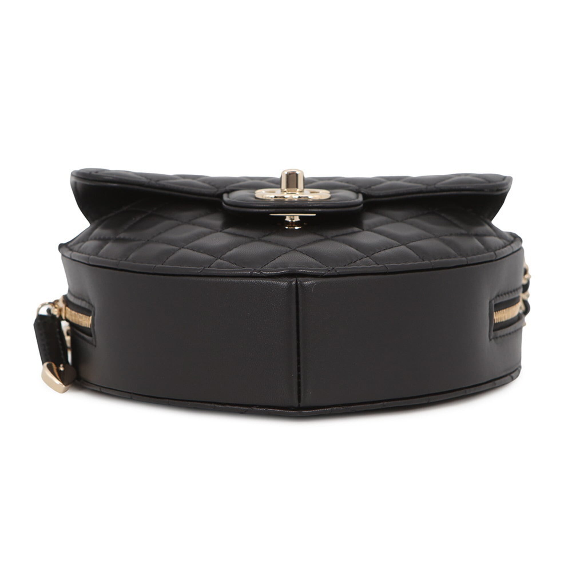 Chanel Matelasse Black Leather Handbag Shoulder Bag (Pre-Owned)