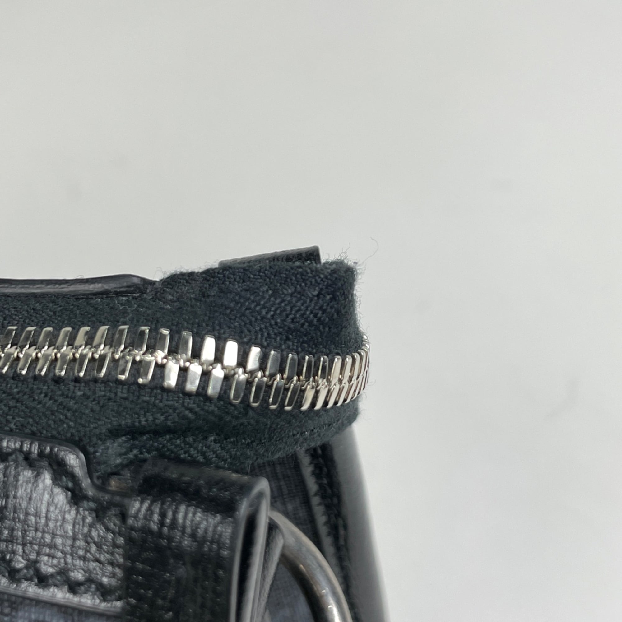 Gucci Black Coated Canvas Leather Shoulder Bag (Pre-Owned)