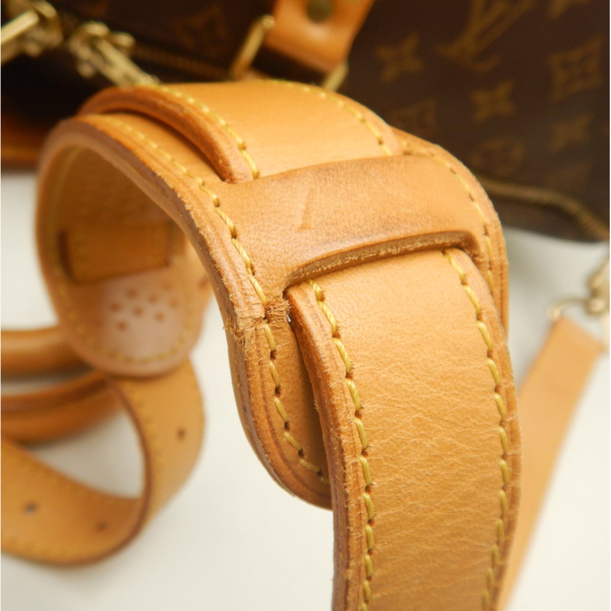 Louis Vuitton Brown Monogram Monogram Boston Bag (Pre-Owned)