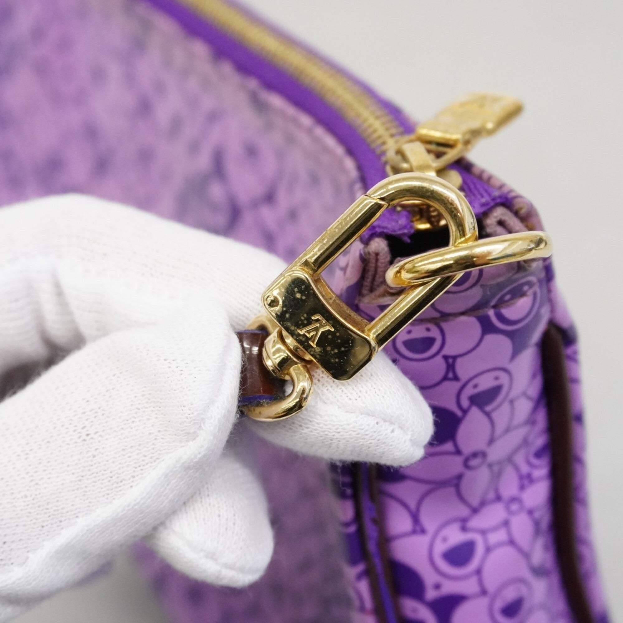 Louis Vuitton Violet Pouch (Pre-Owned)