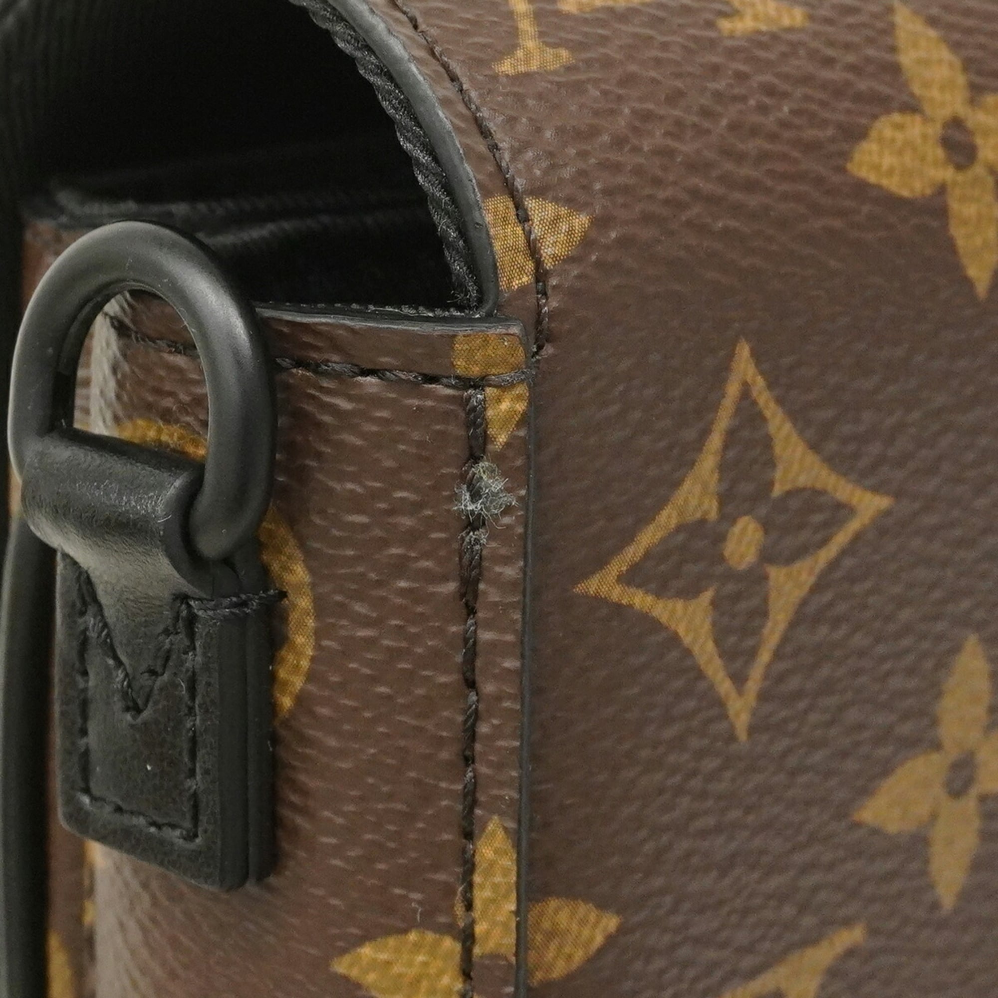 Louis Vuitton Black Brown Shoulder Bag (Pre-Owned)
