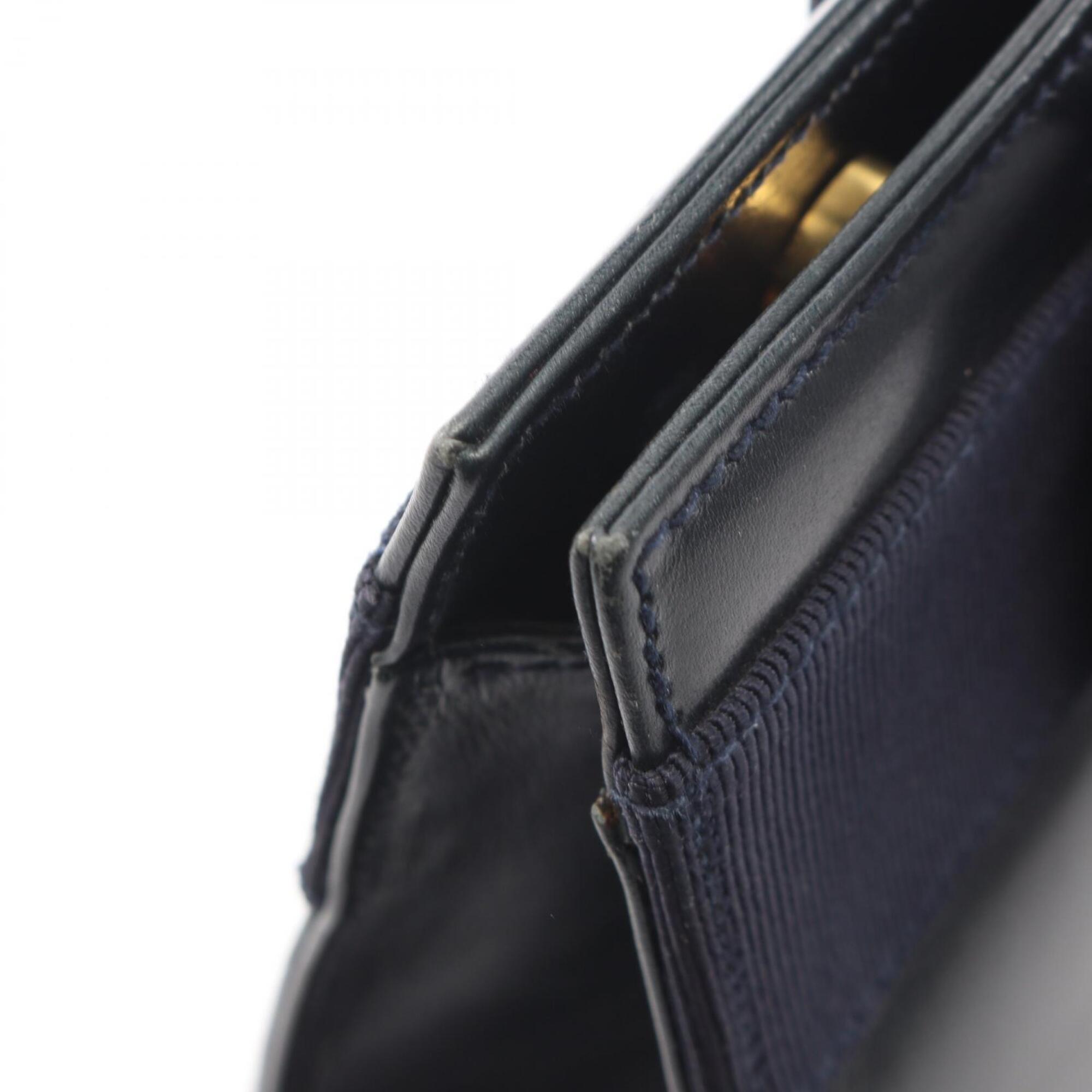 Salvatore Ferragamo Navy Leather Handbag (Pre-Owned)