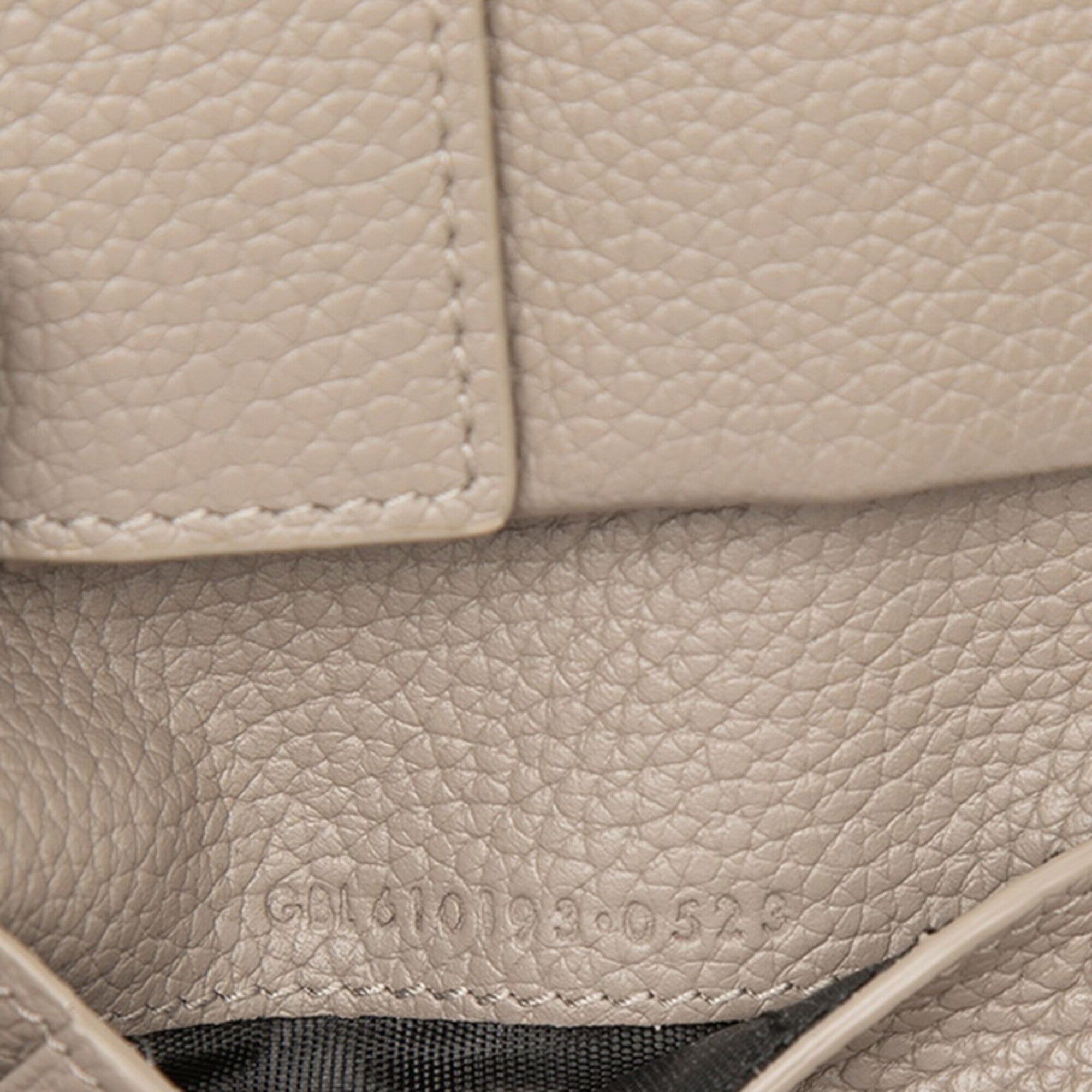 Saint Laurent Beige Leather Wallet (Bi-Fold) (Pre-Owned)