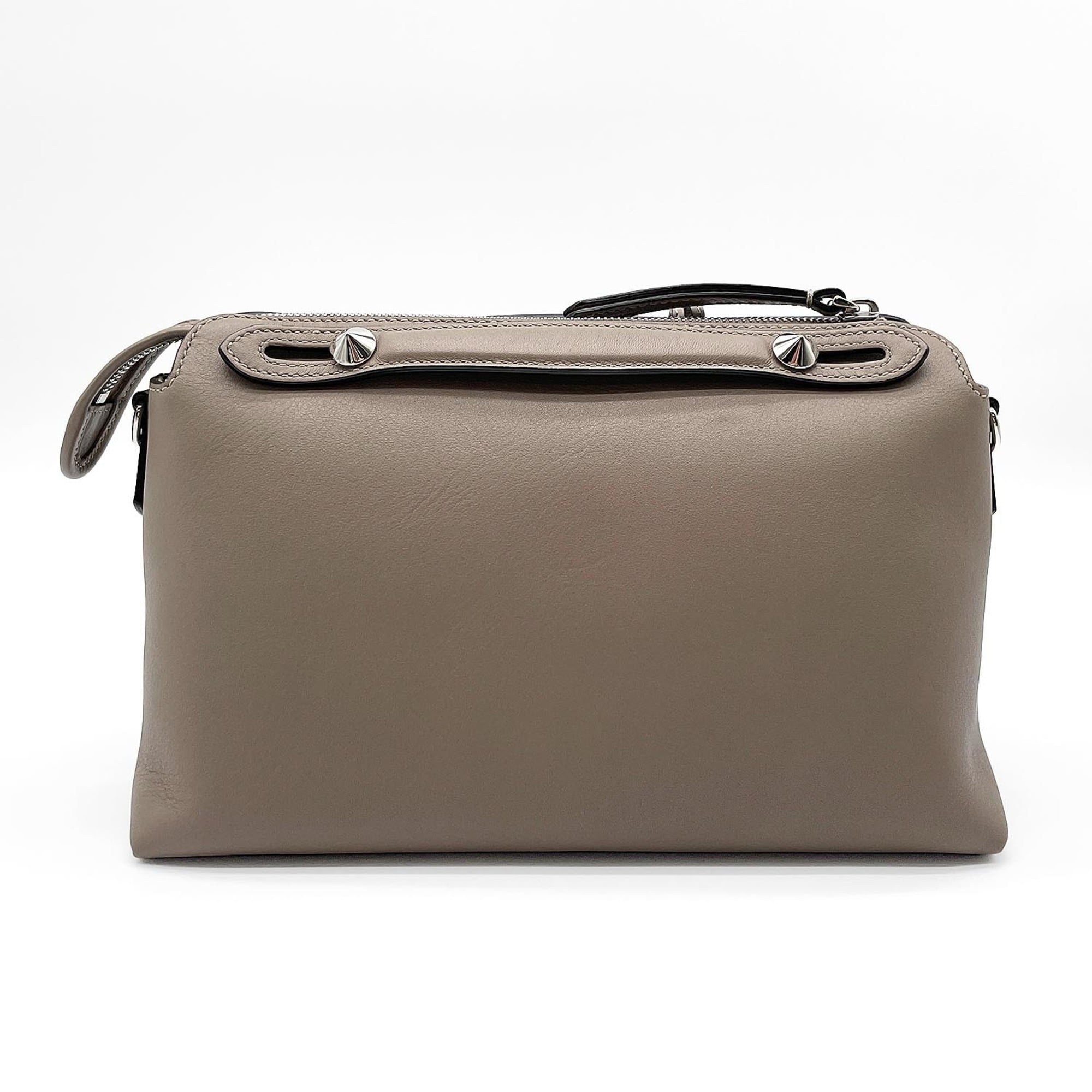 Fendi Beige Leather Shoulder Bag (Pre-Owned)