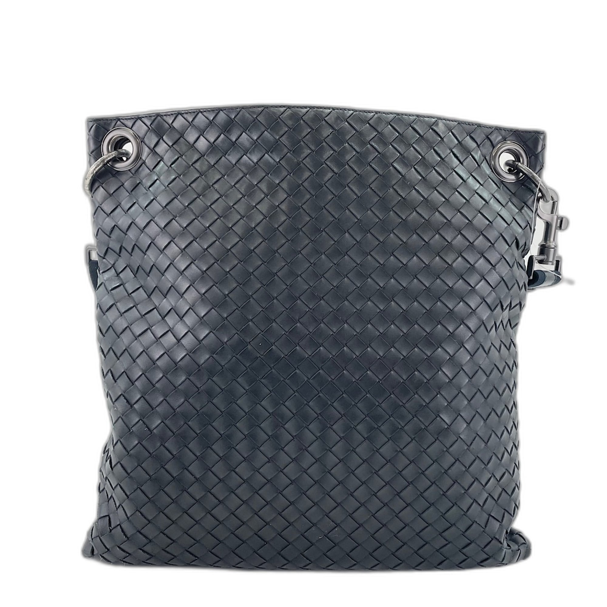 Bottega Veneta Black Intrecciato Shoulder Bag (Pre-Owned)