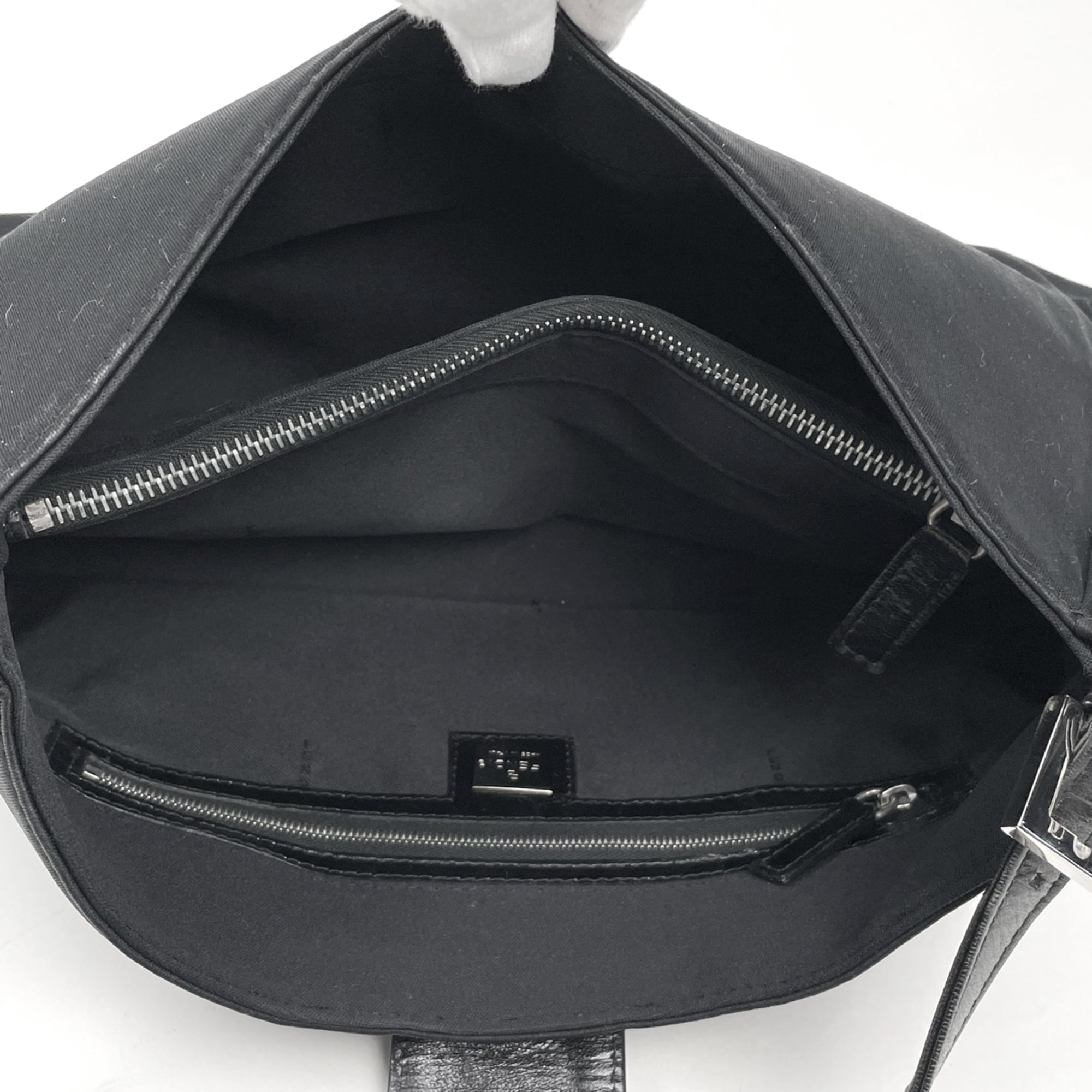Fendi Black Fabric Leather Handbag (Pre-Owned)