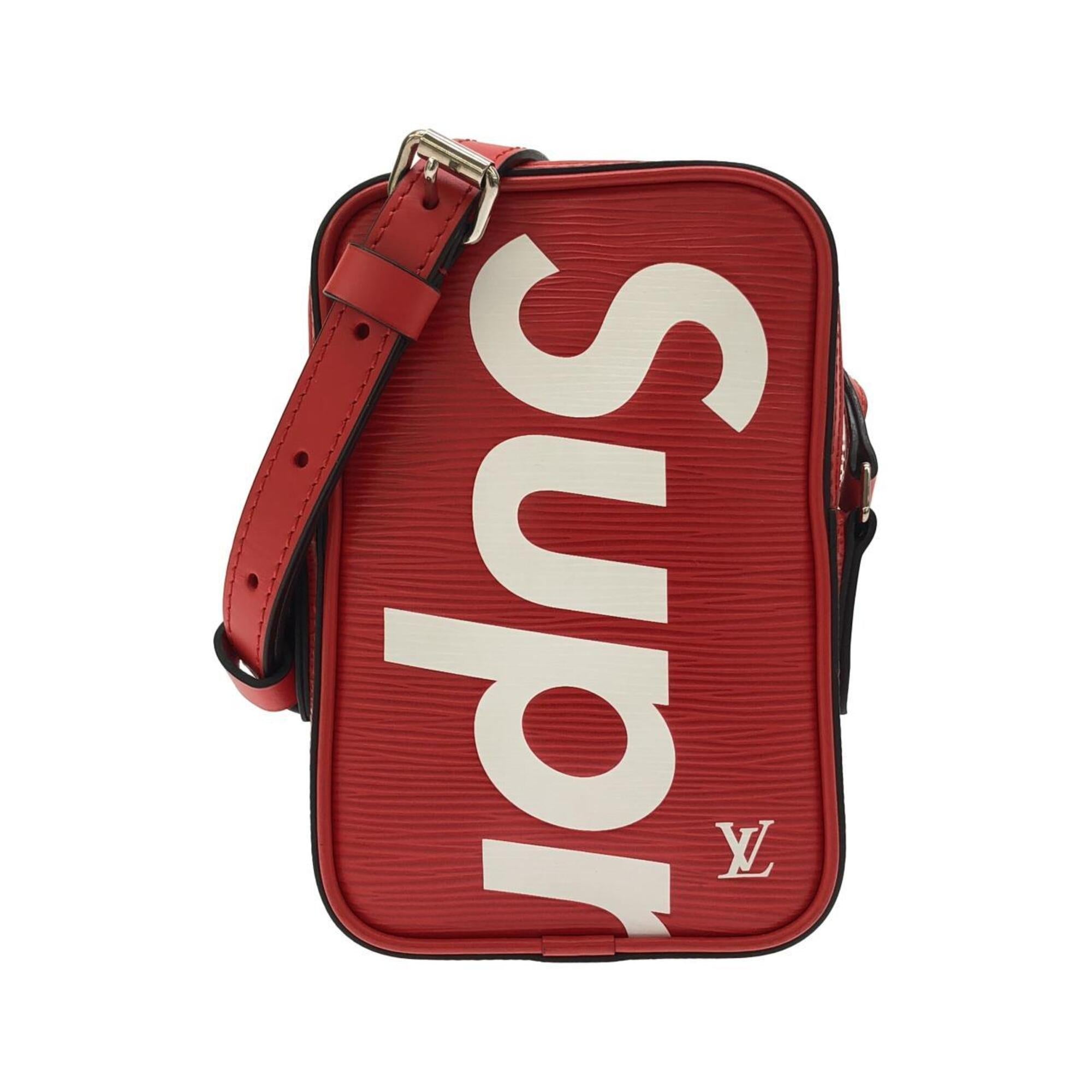 Louis Vuitton Rouge Leather Shoulder Bag (Pre-Owned)