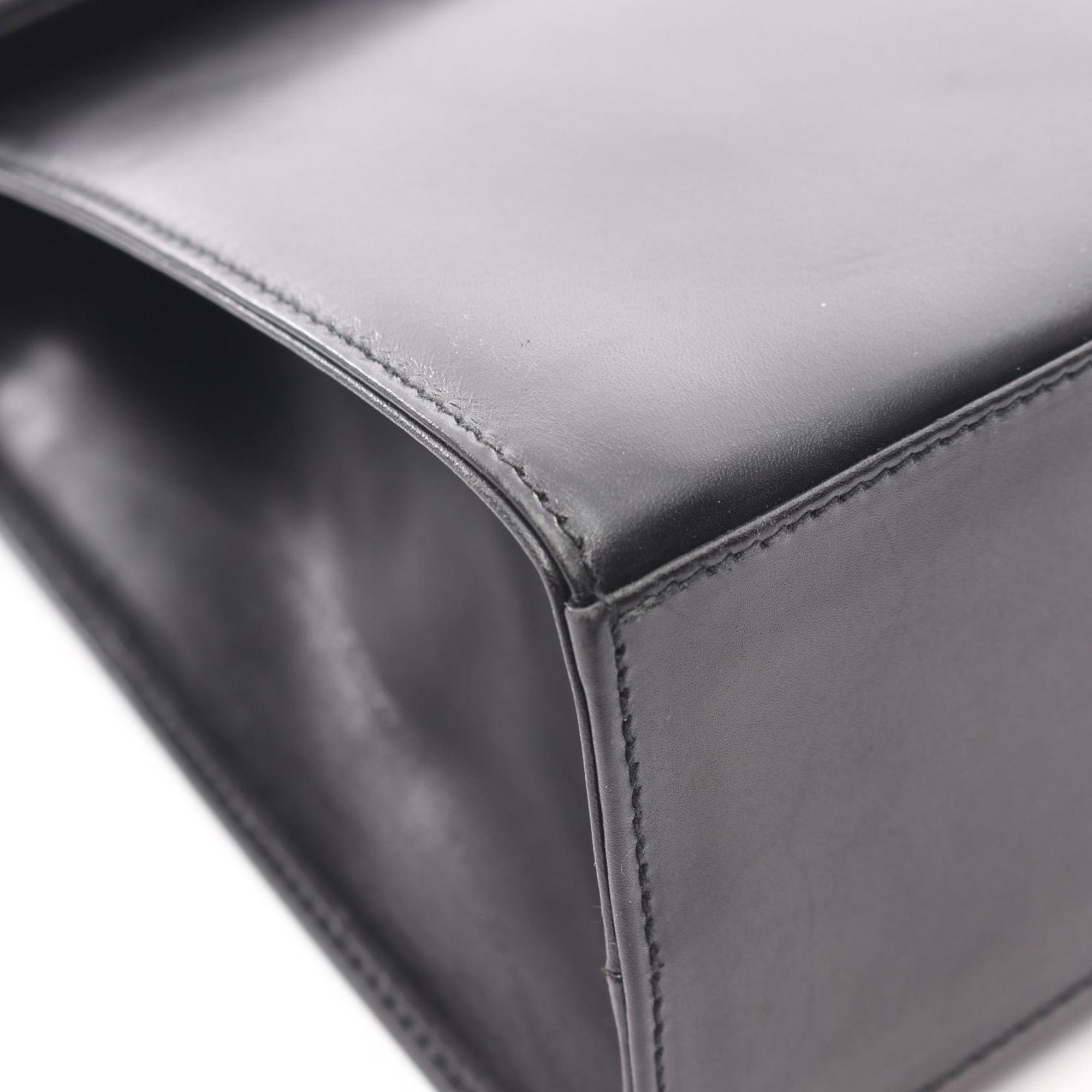 Salvatore Ferragamo Black Leather Handbag (Pre-Owned)