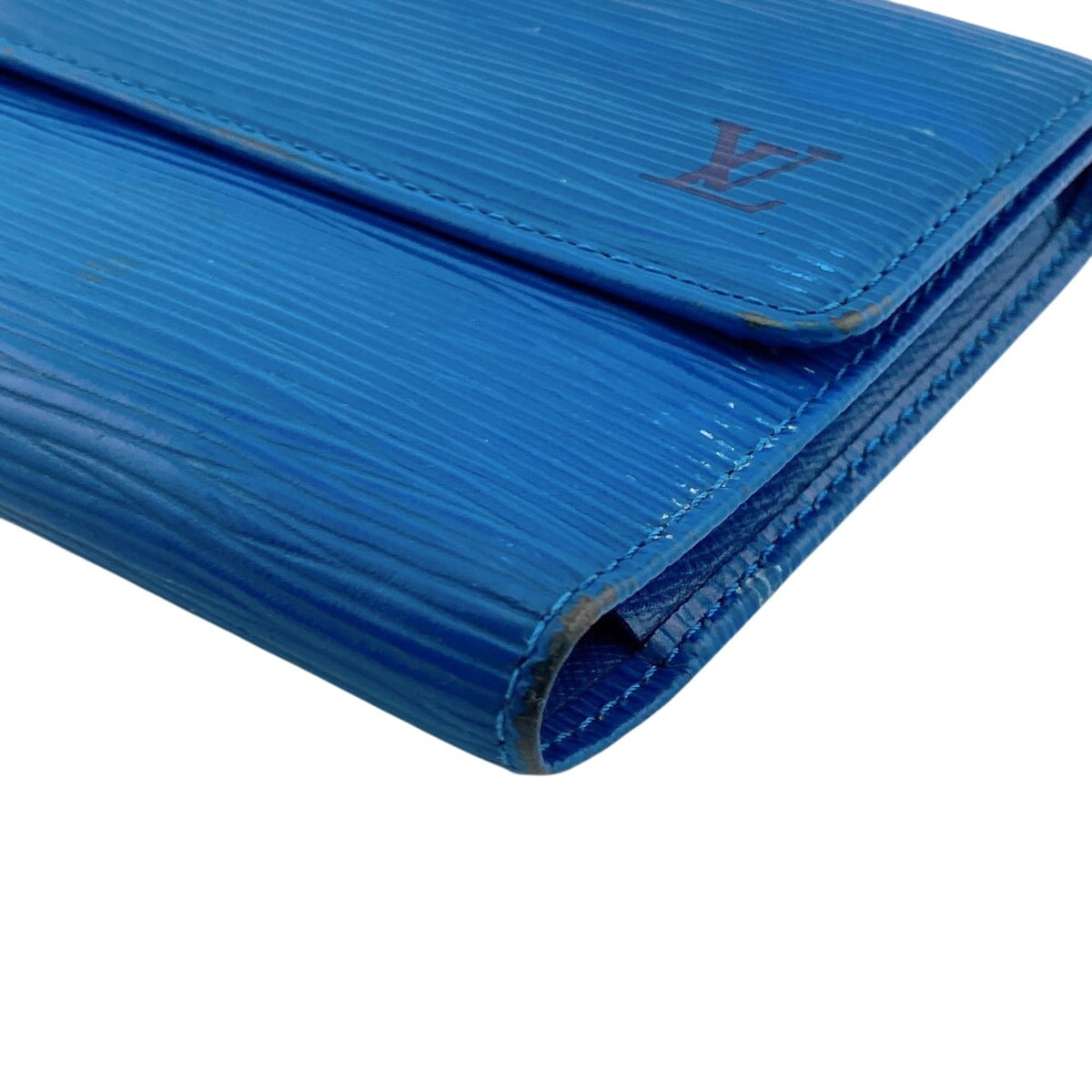 Louis Vuitton Epi Blue Epi Leather Long Wallet (Bi-Fold) (Pre-Owned)