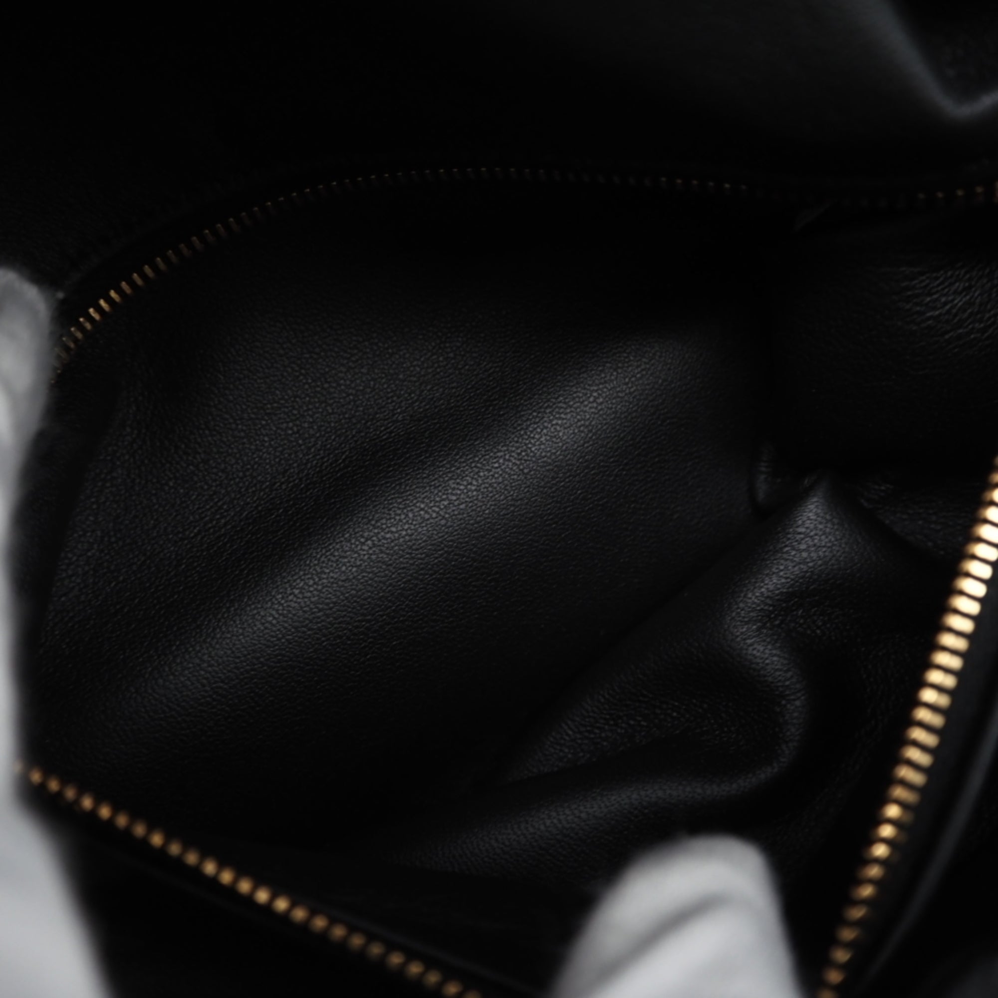 Bottega Veneta Black Nylon Handbag (Pre-Owned)