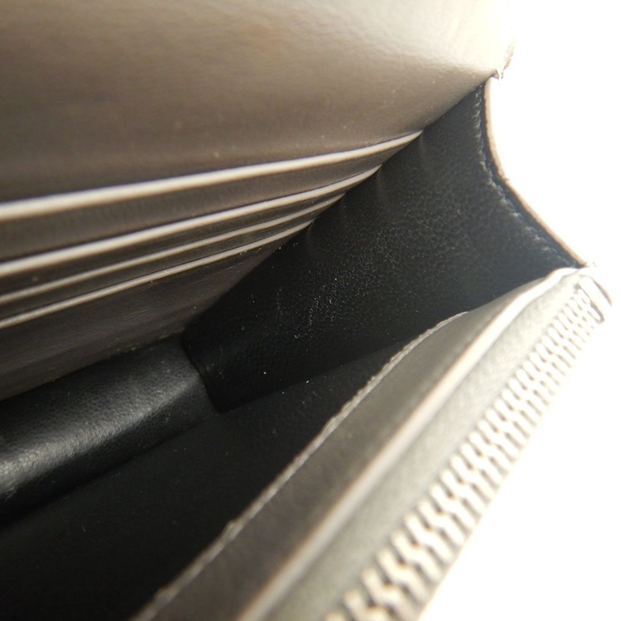 Yves Saint Laurent Grayish Leather Shoulder Bag (Pre-Owned)