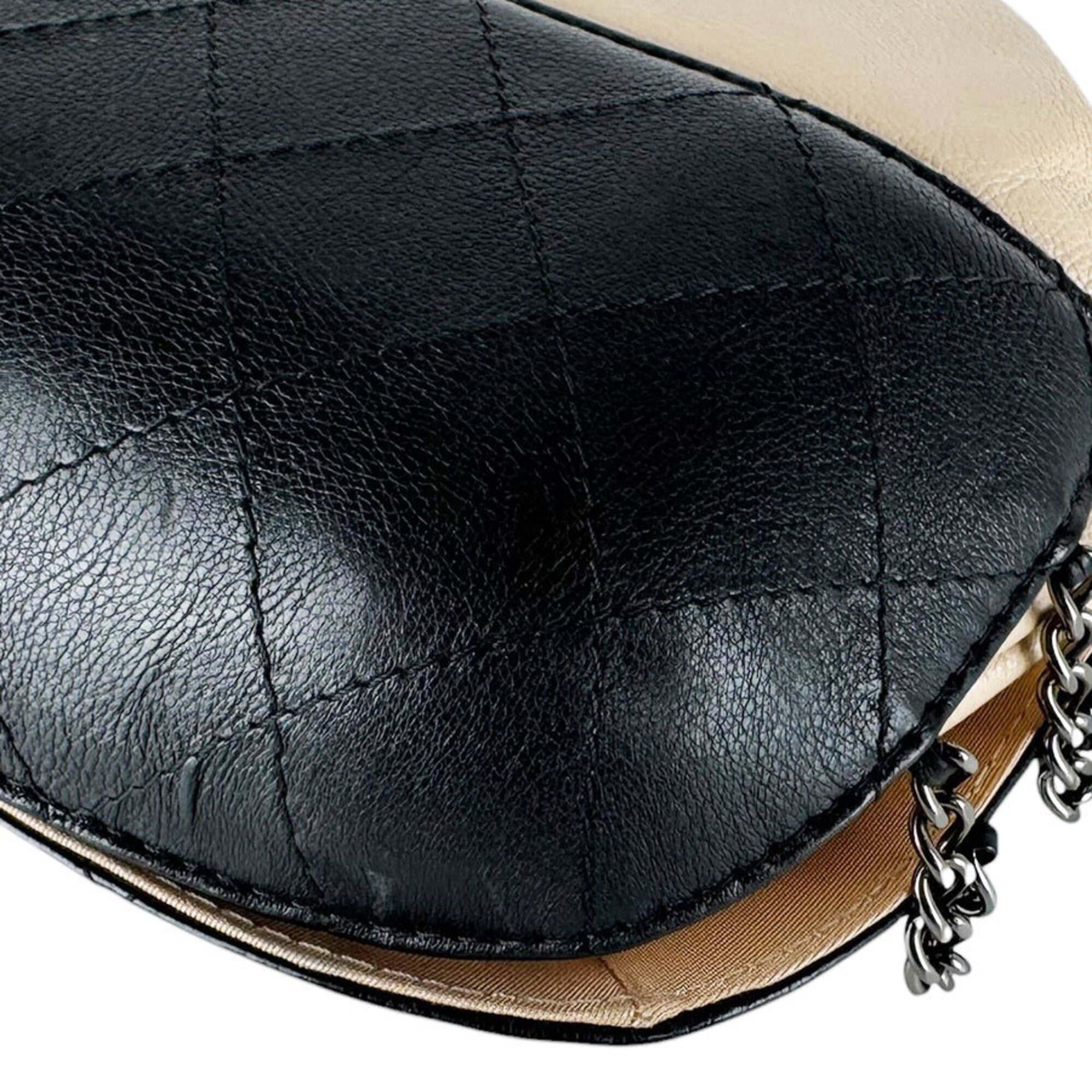 Chanel Beige Black Leather Shoulder Bag (Pre-Owned)