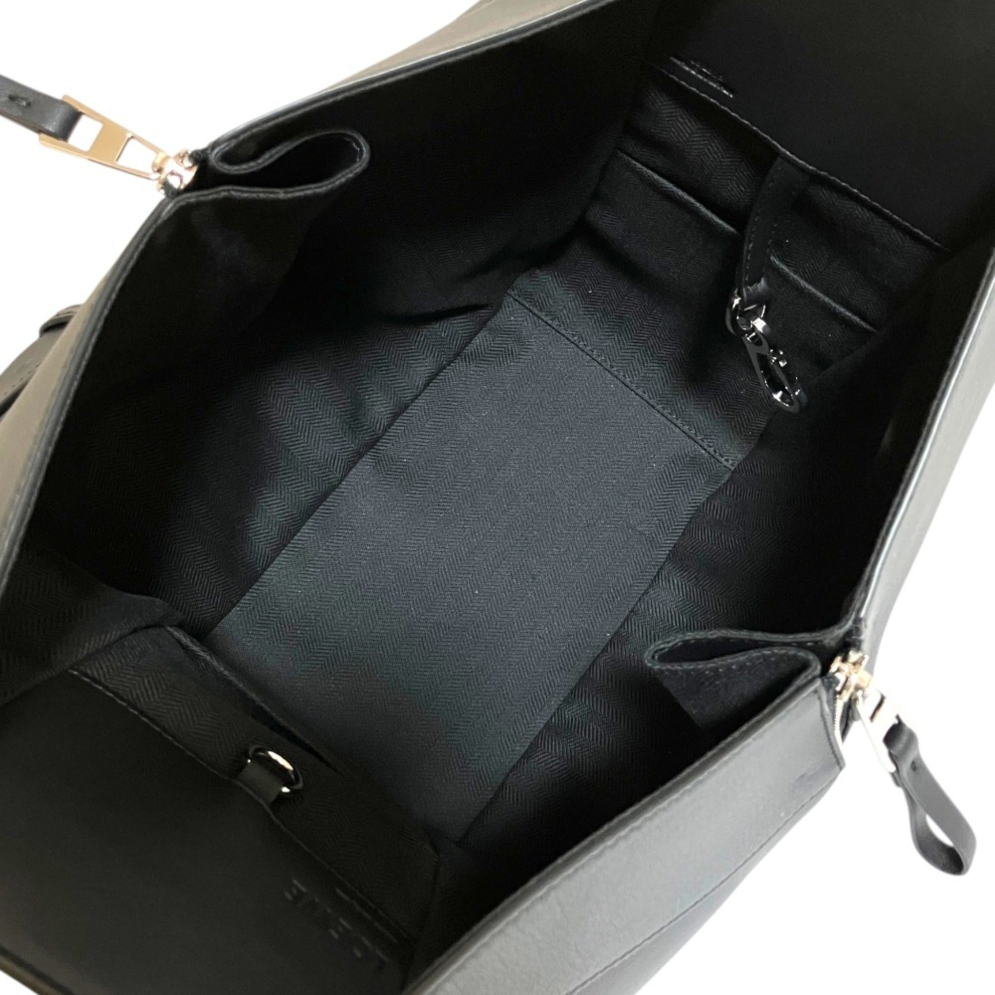 Loewe Black Leather Shoulder Bag (Pre-Owned)