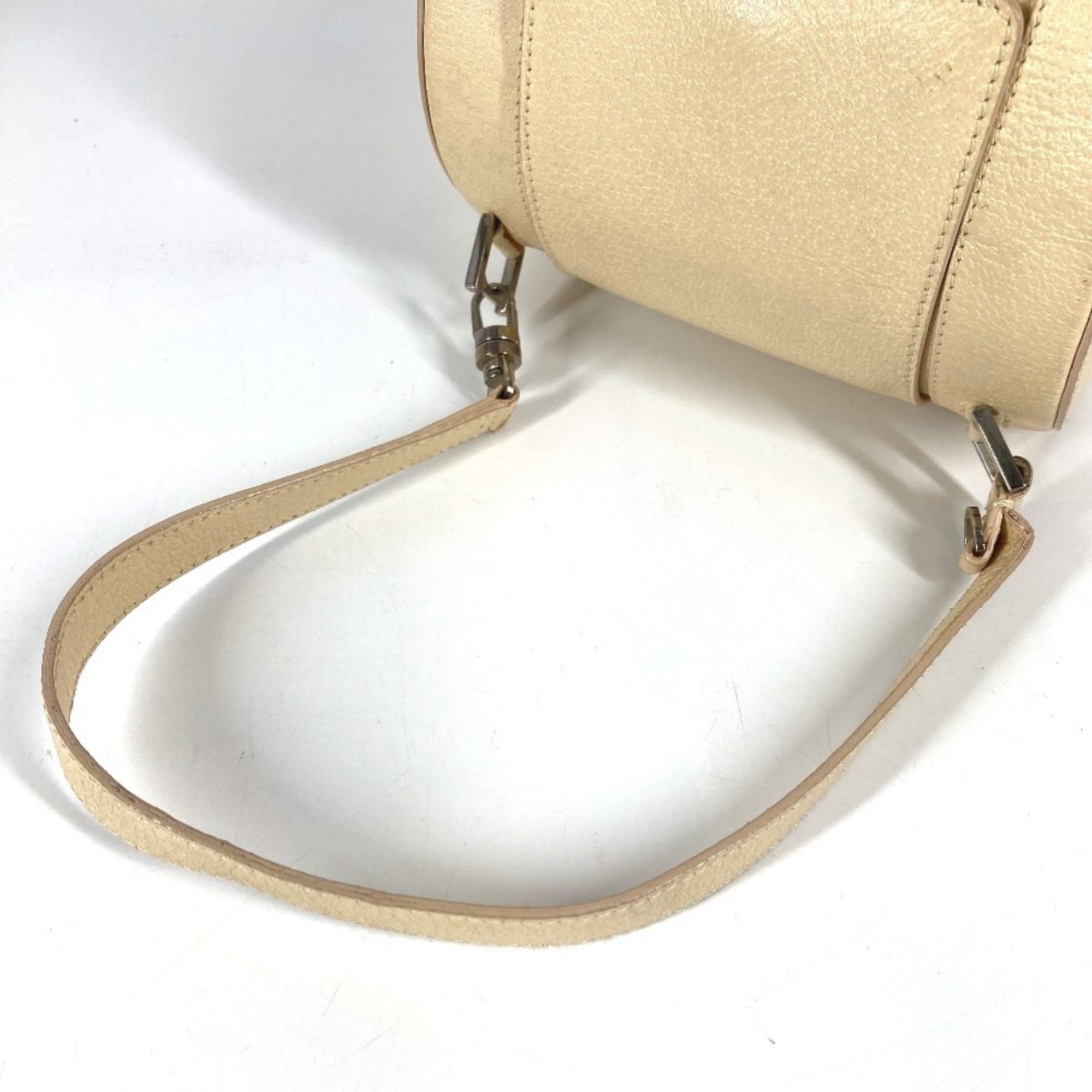 Bvlgari White Leather Shoulder Bag (Pre-Owned)