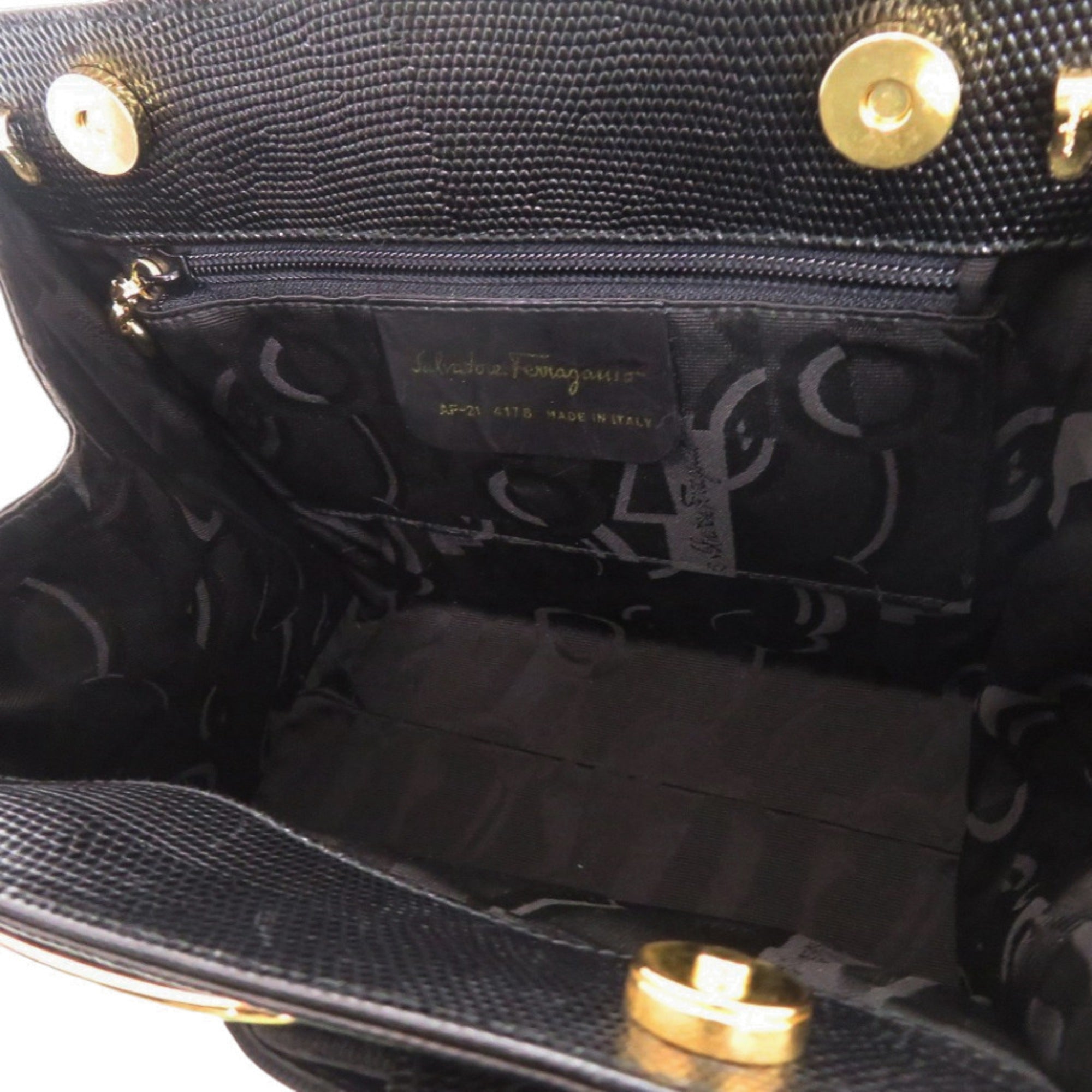 Salvatore Ferragamo Black Leather Handbag (Pre-Owned)