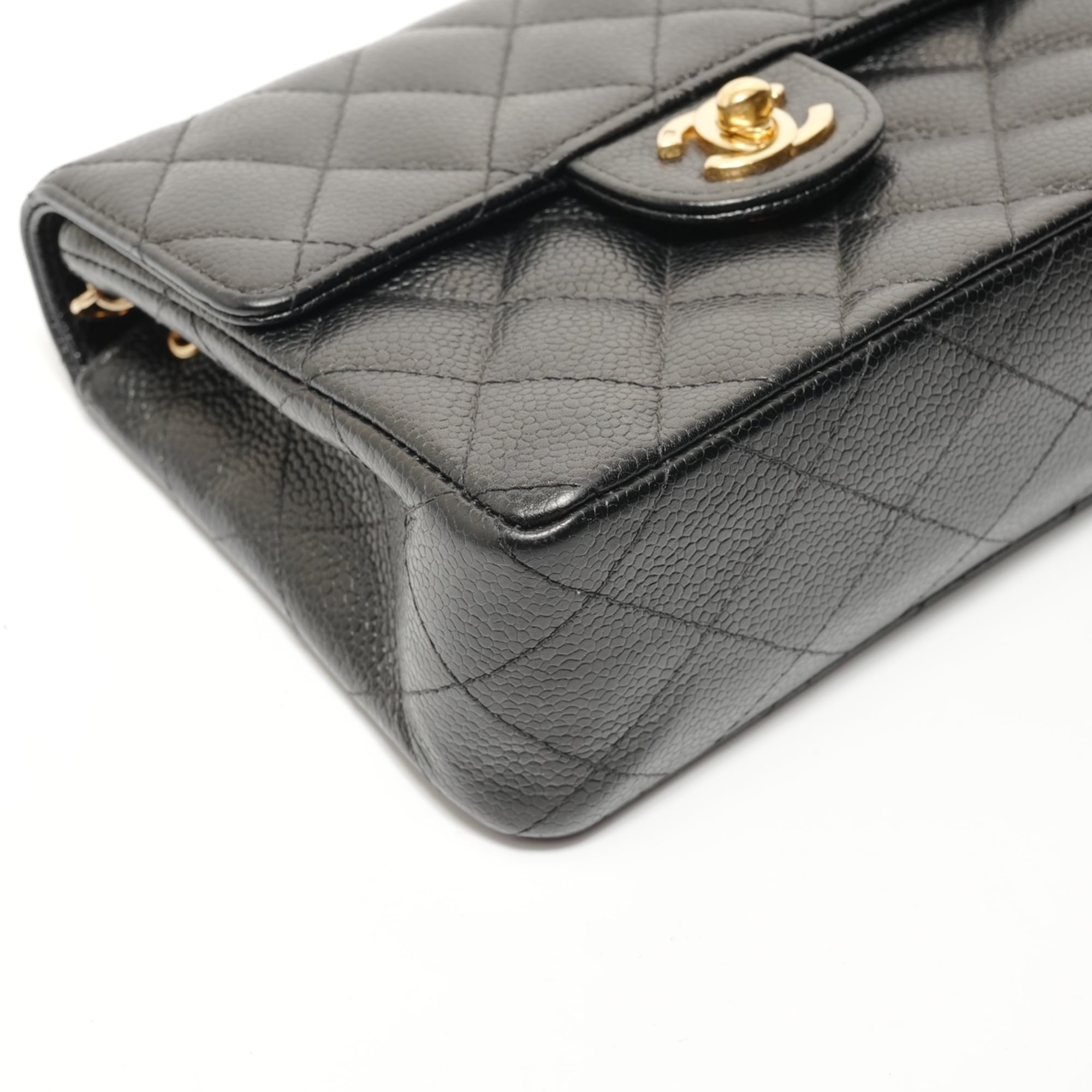 Chanel Black Grained Calfskin Shoulder Bag (Pre-Owned)
