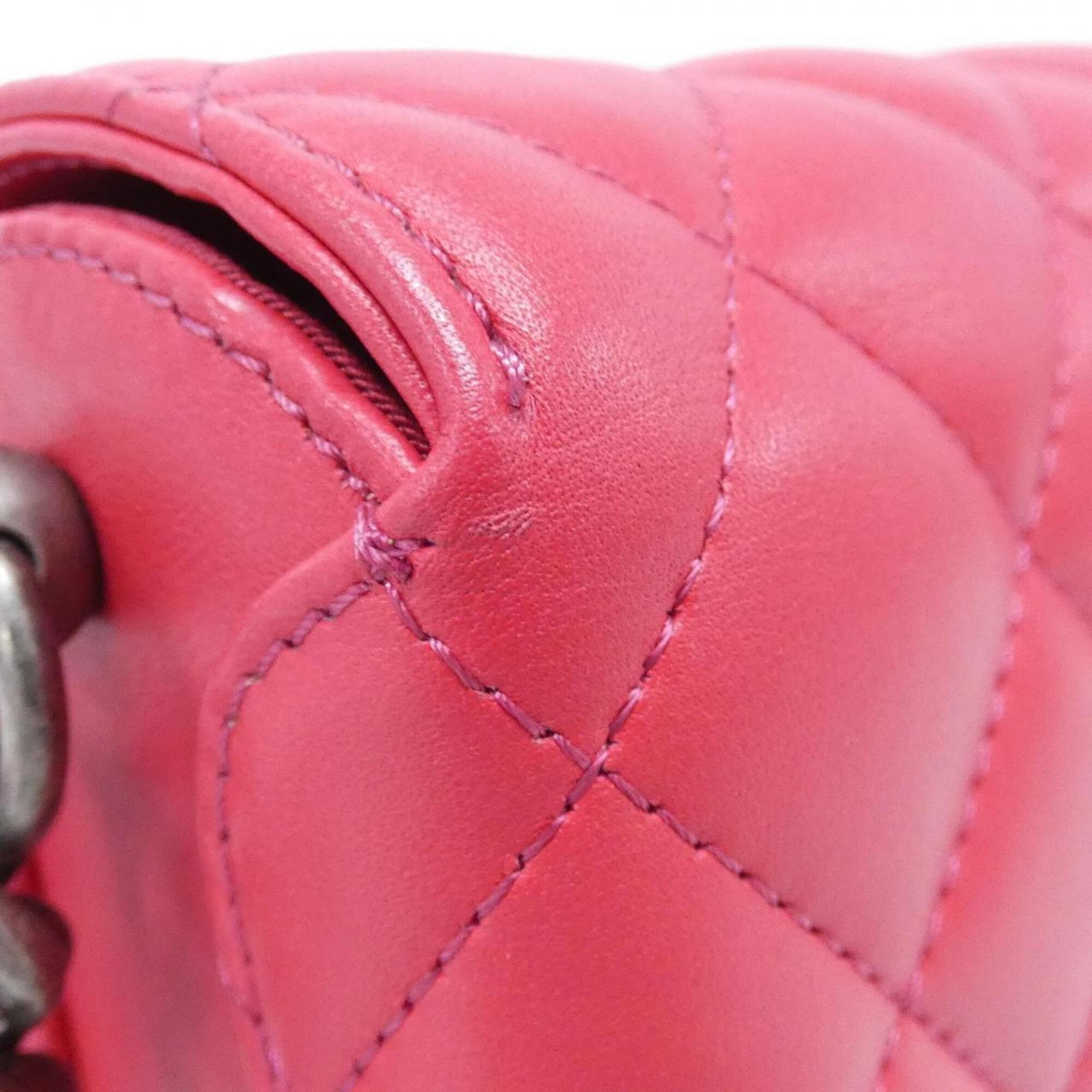 Chanel Pink Leather Shoulder Bag (Pre-Owned)