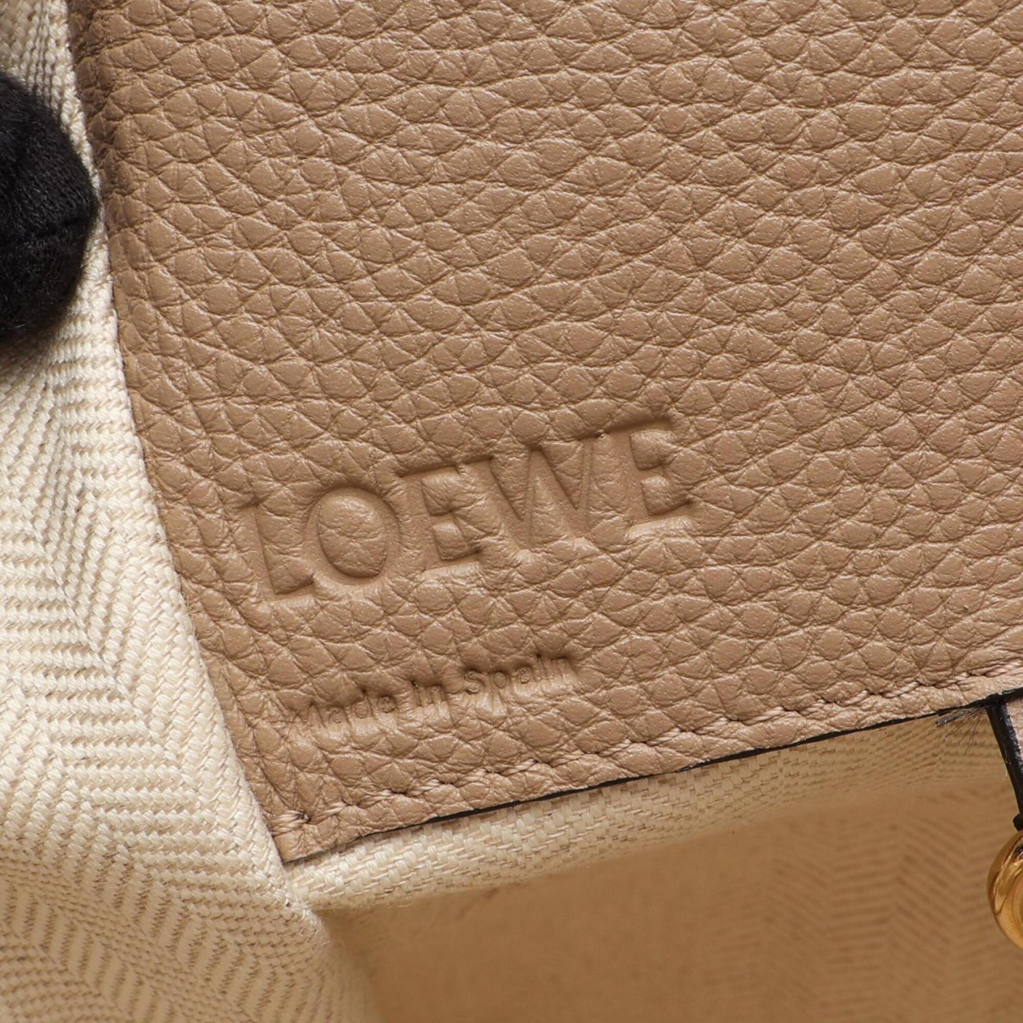 Loewe Beige Leather Handbag (Pre-Owned)