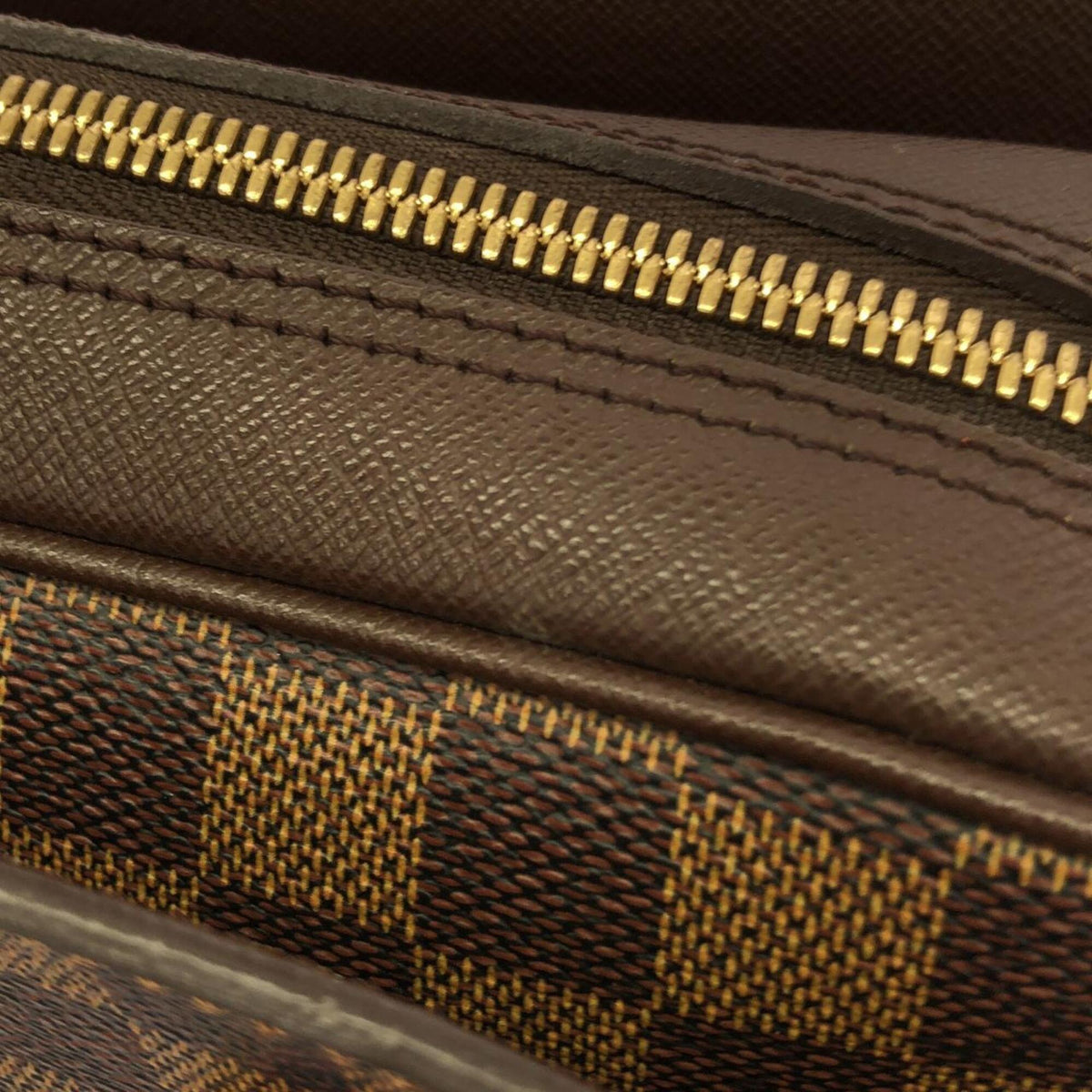 Louis Vuitton Brown Coated Canvas Handbag (Pre-Owned)