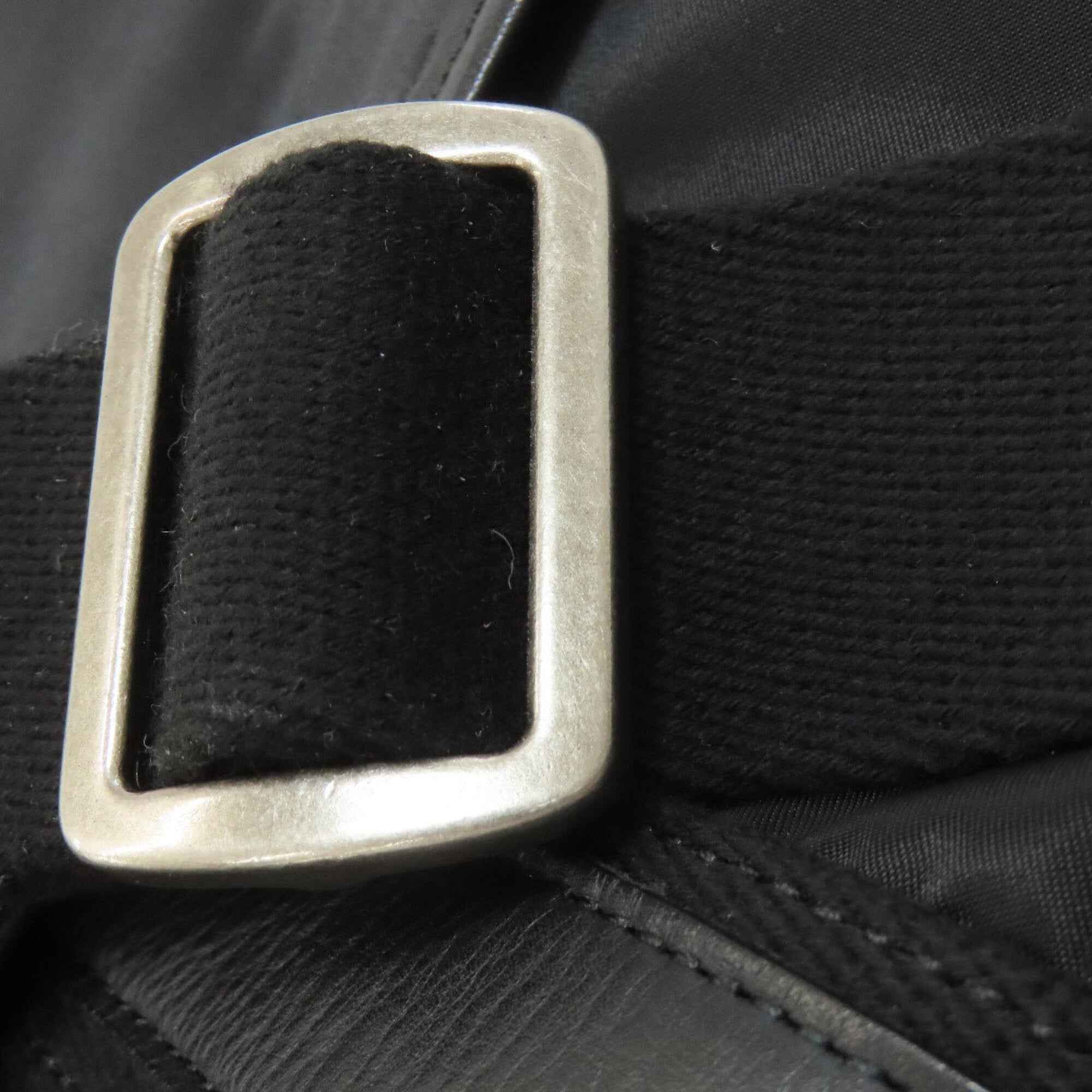Burberry Black Nylon Shoulder Bag (Pre-Owned)