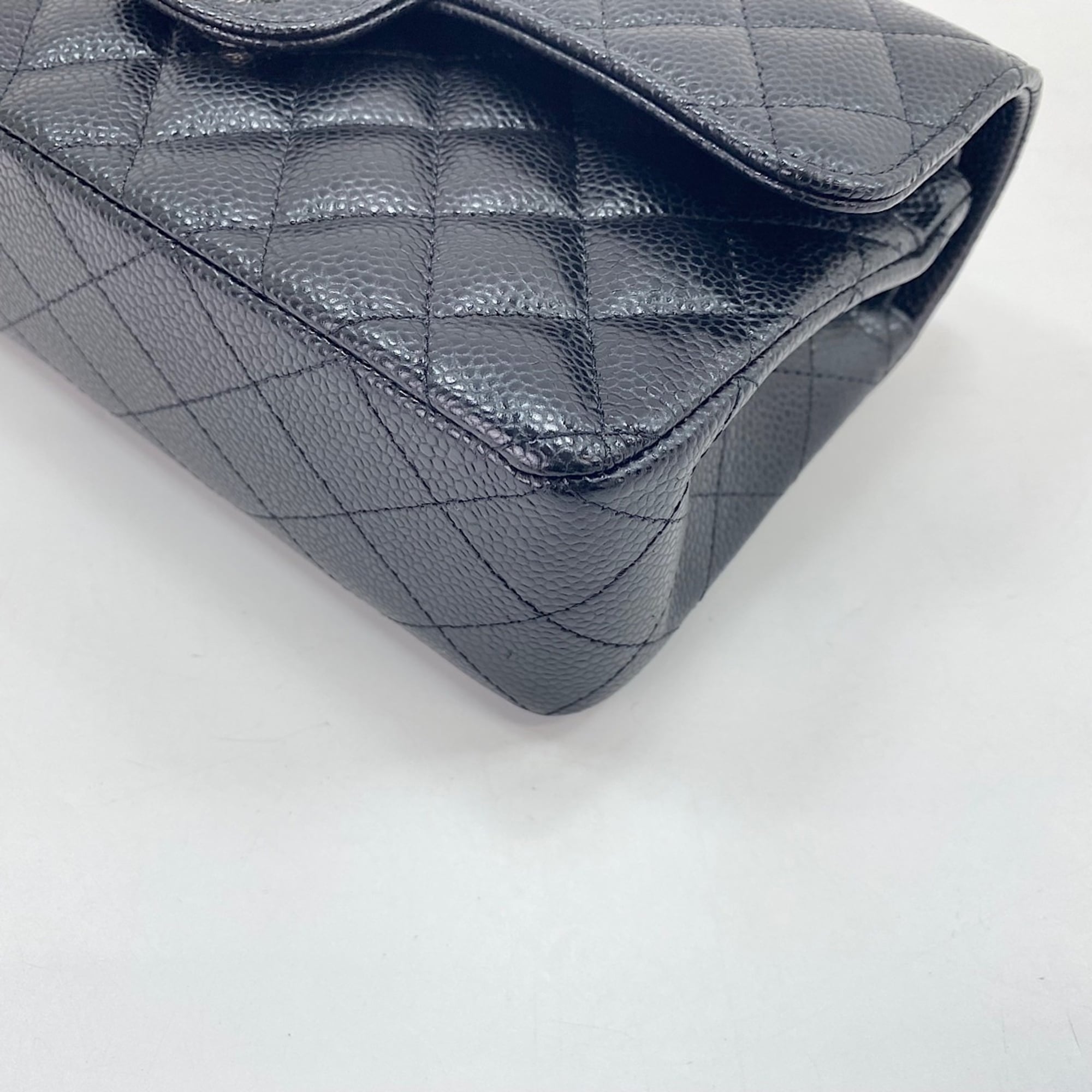 Chanel Matelasse Black Shoulder Bag (Pre-Owned)
